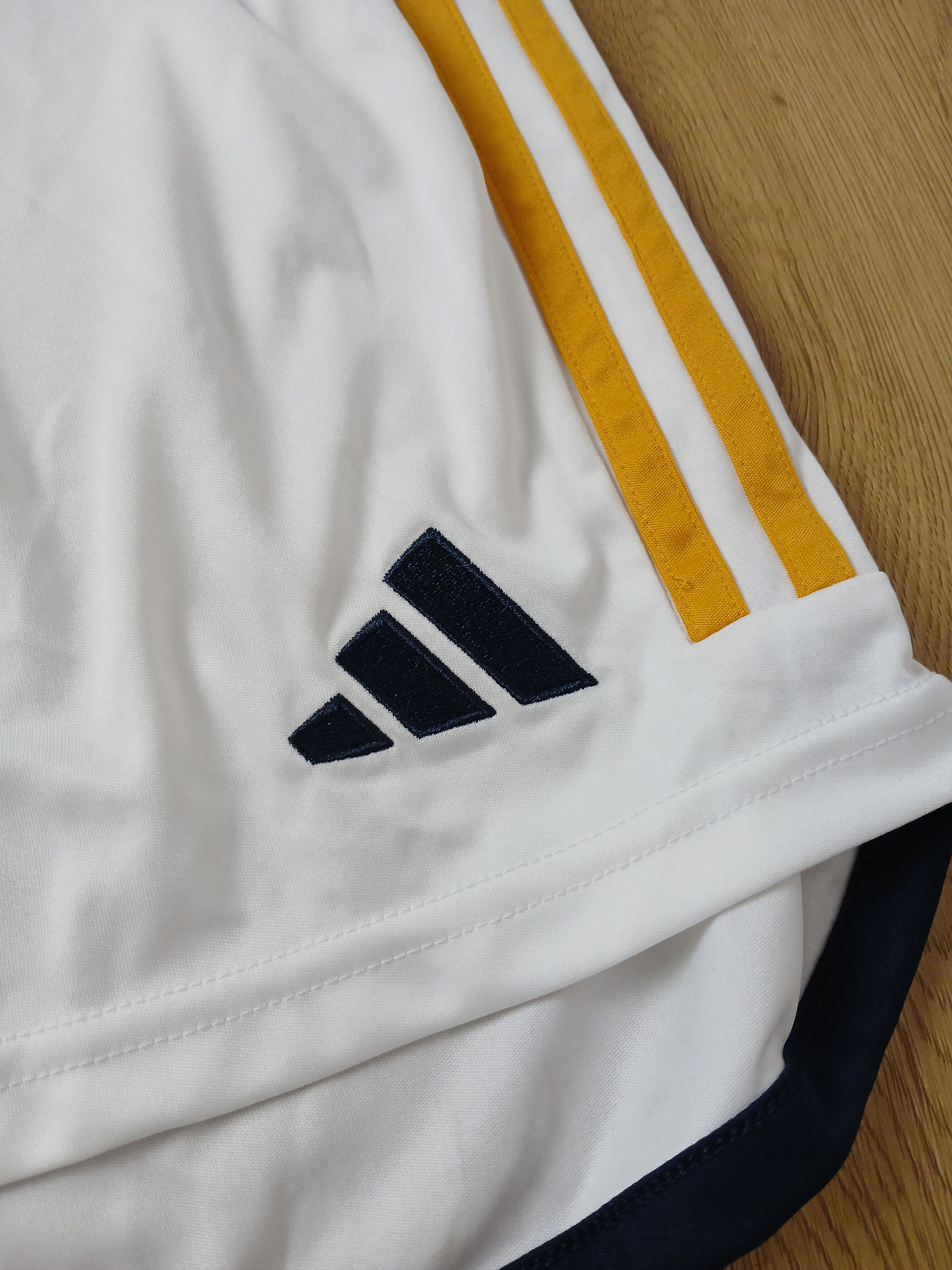 Adidas New Real Madrid Football Shorts size S Size US 28 / EU 44 - 4 Thumbnail
