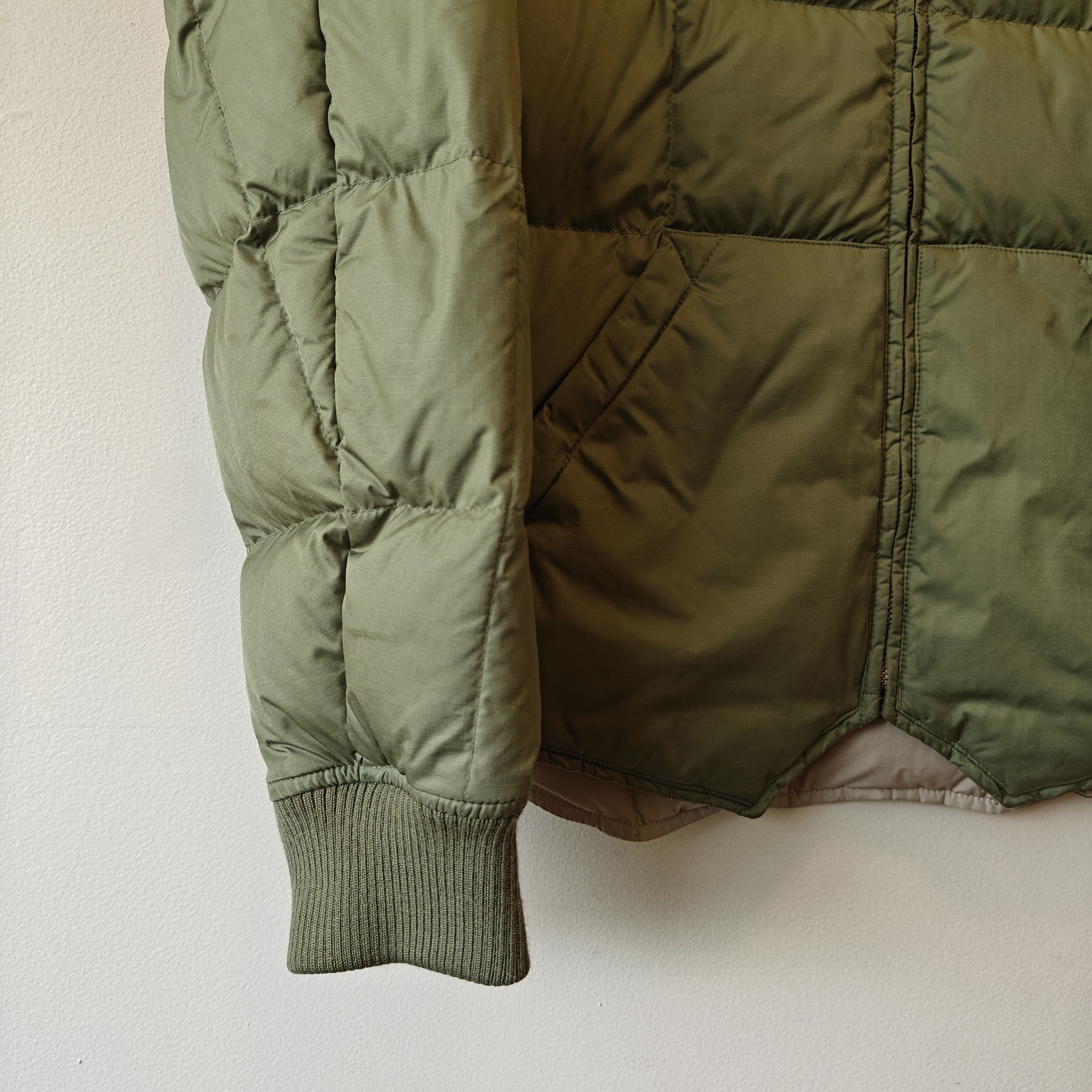 Eddie Bauer × JJJJound olive down jacket expedition Size US S / EU 44-46 / 1 - 2 Thumbnail