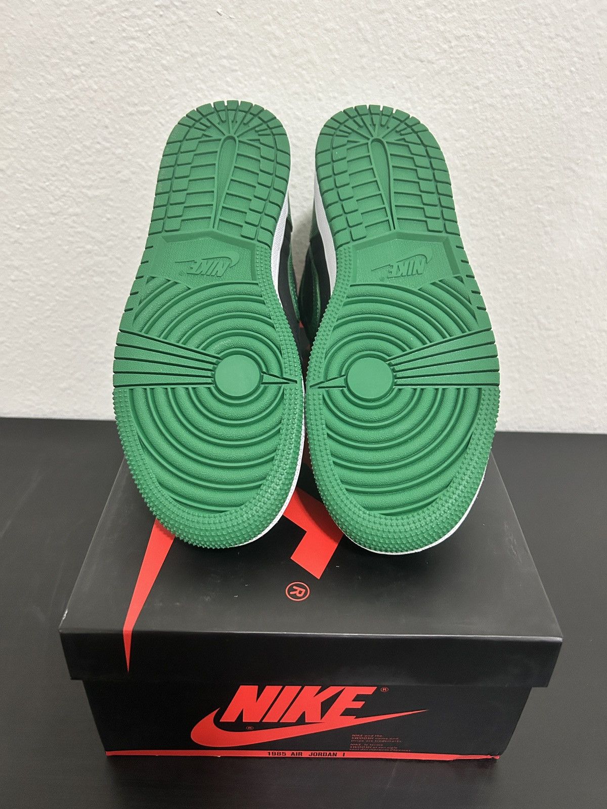 Jordan Brand Jordan 1 High Pine Green Size US 5.5 / IT 35.5 - 7 Thumbnail