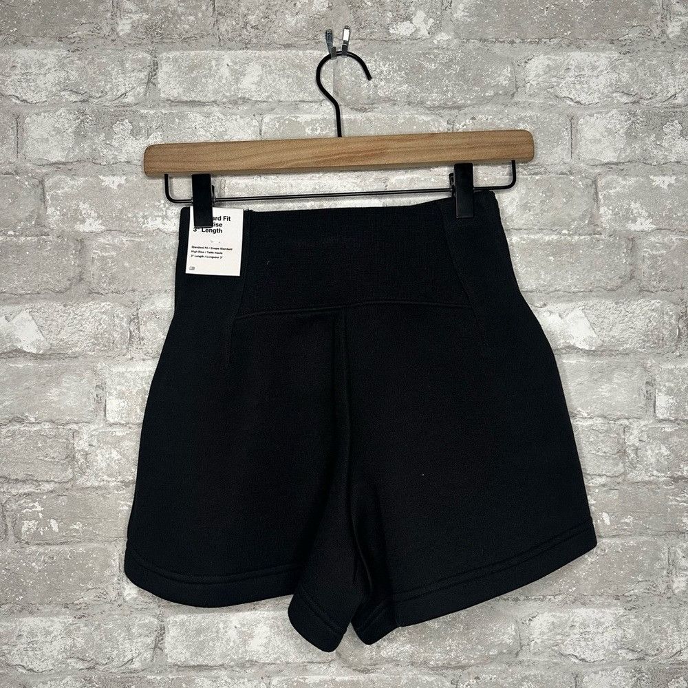 Nike Nike Women's Tech Fleece High Waisted 3” Pleated Shorts NWT Size 26" / US 2 / IT 38 - 11 Thumbnail