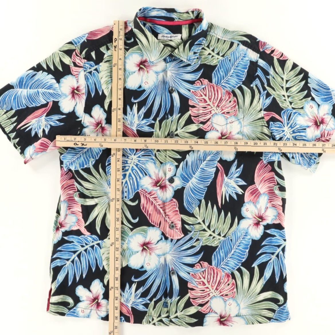 Tommy Bahama VINTAGE Tommy Bahama Konkan Jungle Hawaiian Button Up Shirt Black Men's XL Size US XL / EU 56 / 4 - 3 Thumbnail