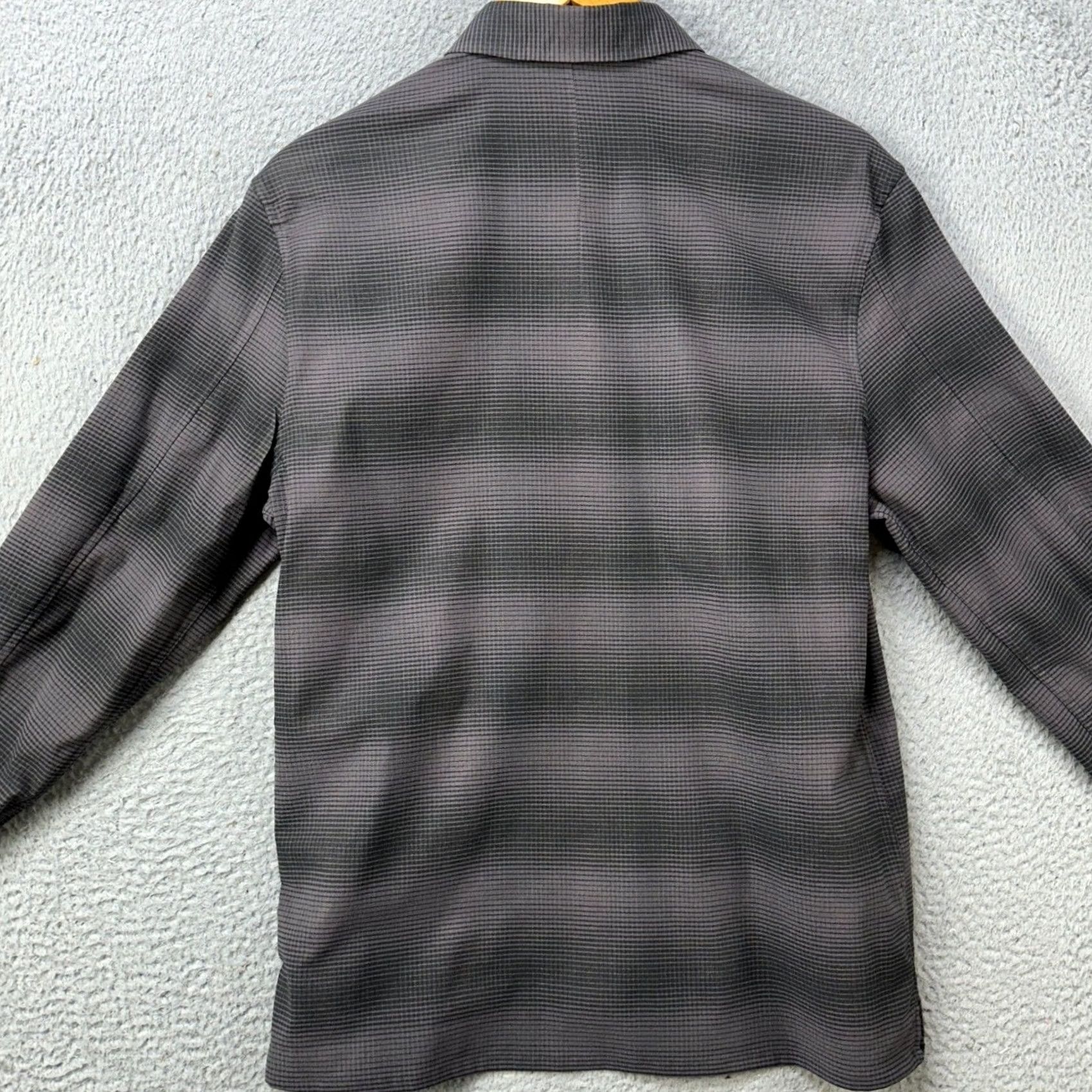 Lululemon Lululemon Men Shirt Button-Down Gray Black Plaid Pocket Long Sleeve Button-Up Casual Modern Fit M Mens Size US M / EU 48-50 / 2 - 3 Thumbnail