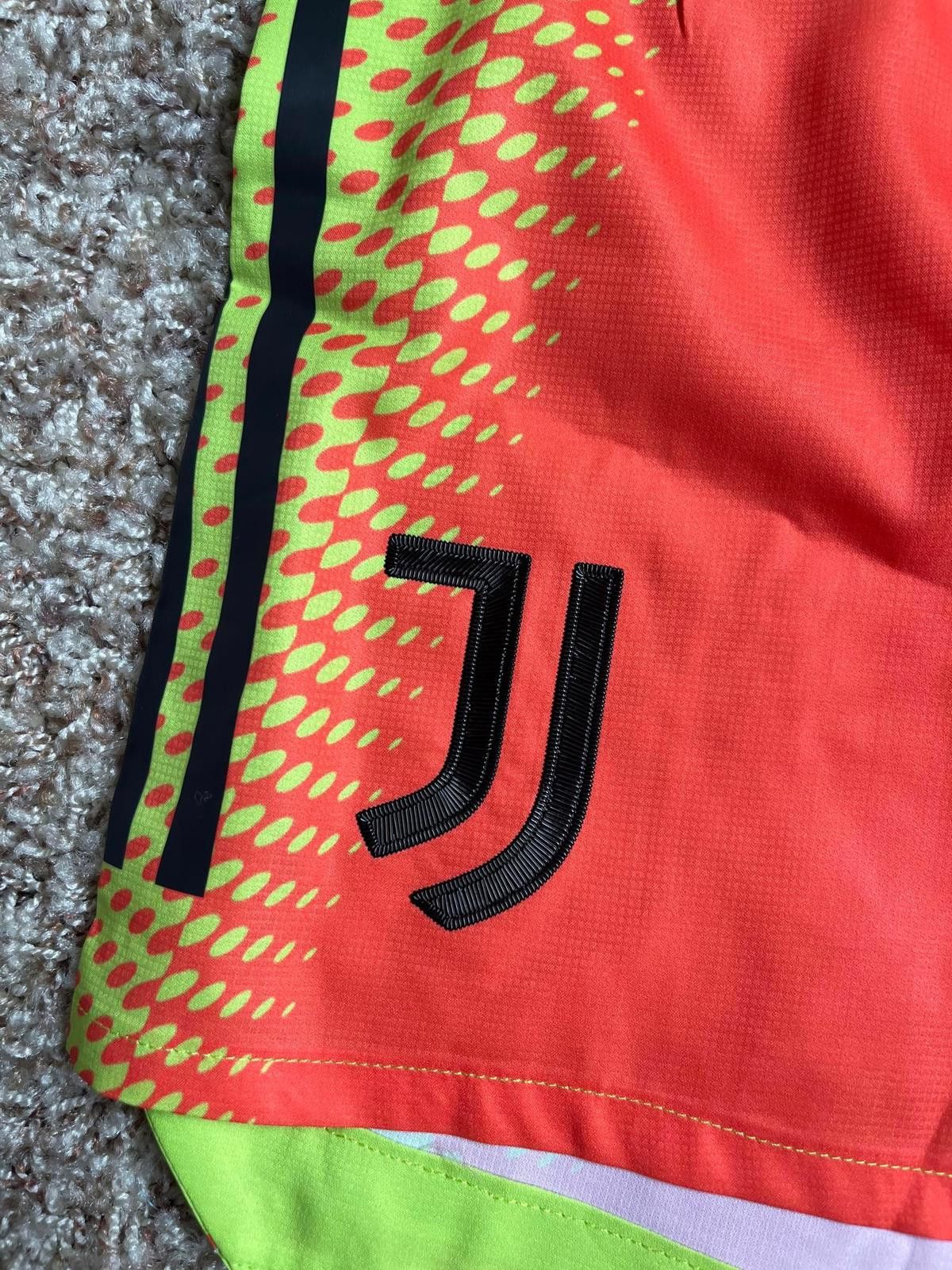 Adidas Palace Adidas Palace Juventus Fourth Goalkeeper Short Orange Size US 30 / EU 46 - 5 Thumbnail