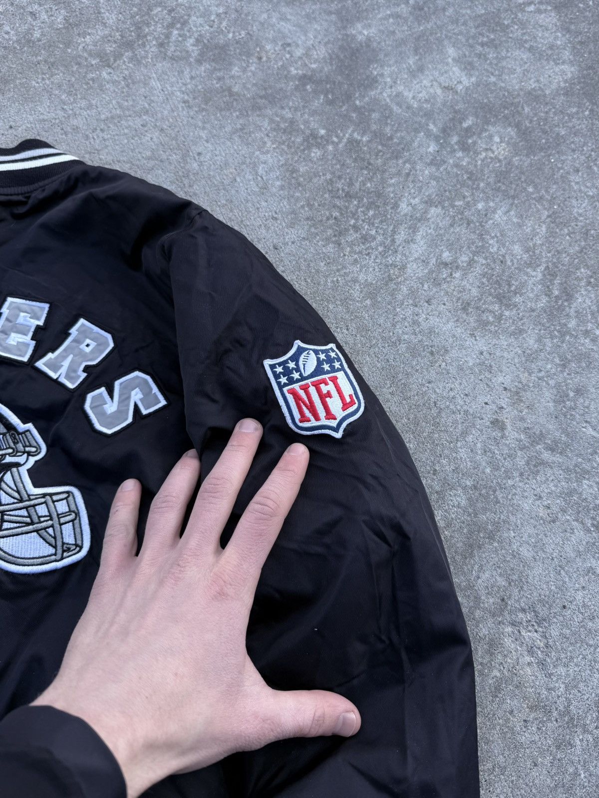 Other Vintage NFL Raiders Y2K avantgarde streetwear band bomber Size US XS / EU 42 / 0 - 9 Thumbnail