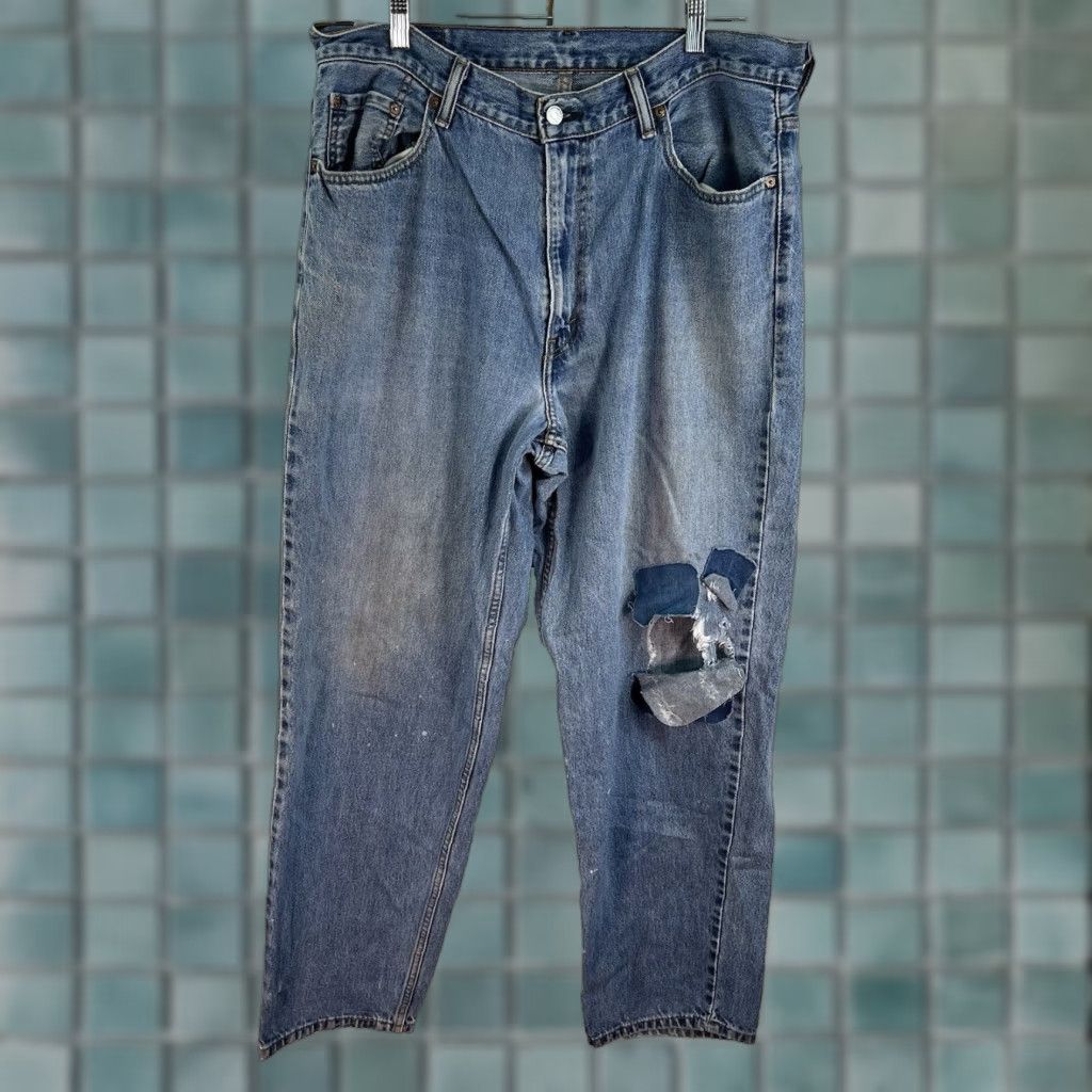 Levi's VINTAGE Levi's Jeans Men 36x32 Straight Fit Blue Denim 90s Distressed Comfortable Size US 36 / EU 52 - 1 Thumbnail