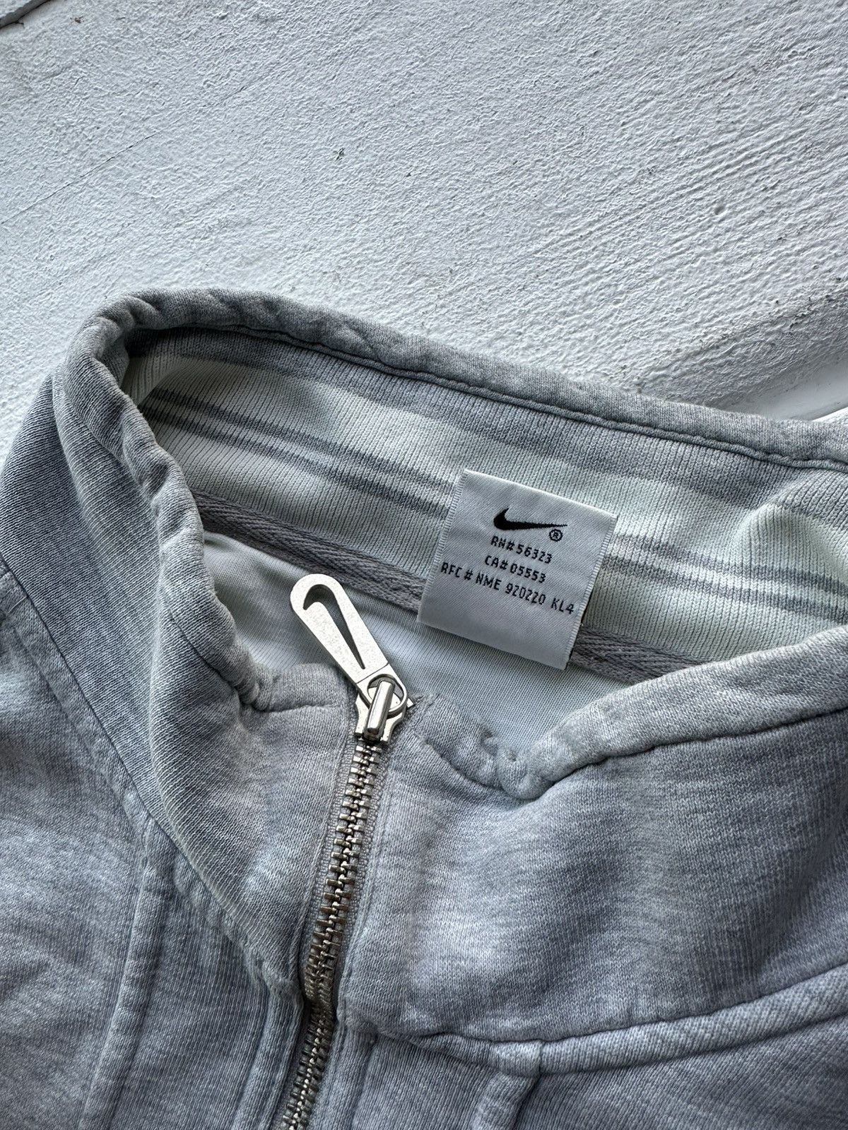Vintage 🚨90s Nike Big Logo Swoosh Gray Oversized Sweatshirt y2k rare Size US S / EU 44-46 / 1 - 16 Thumbnail