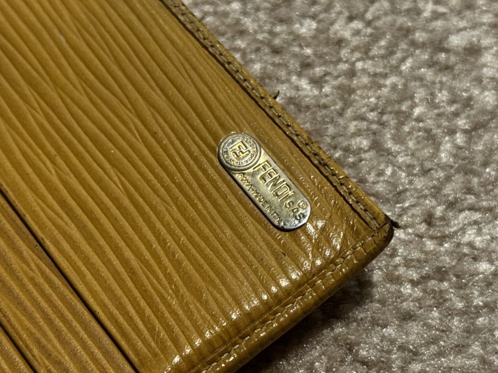Fendi 100% Authentic Vintage FENDI Leather Bi-fold Wallet Size ONE SIZE - 6 Thumbnail