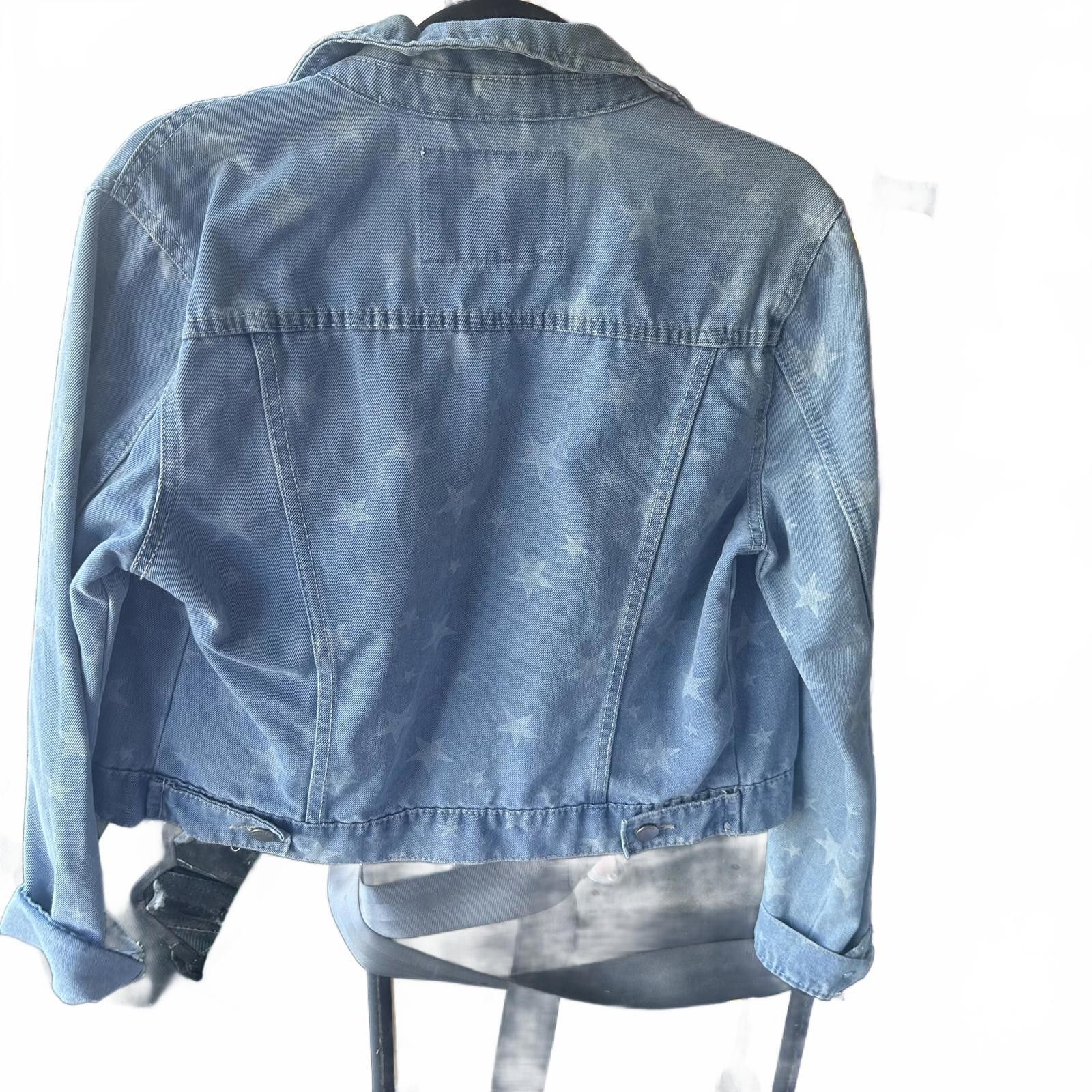 Designer Trendy Light Blue Denim Jacket with Star Print Size M / US 6-8 / IT 42-44 - 2 Thumbnail