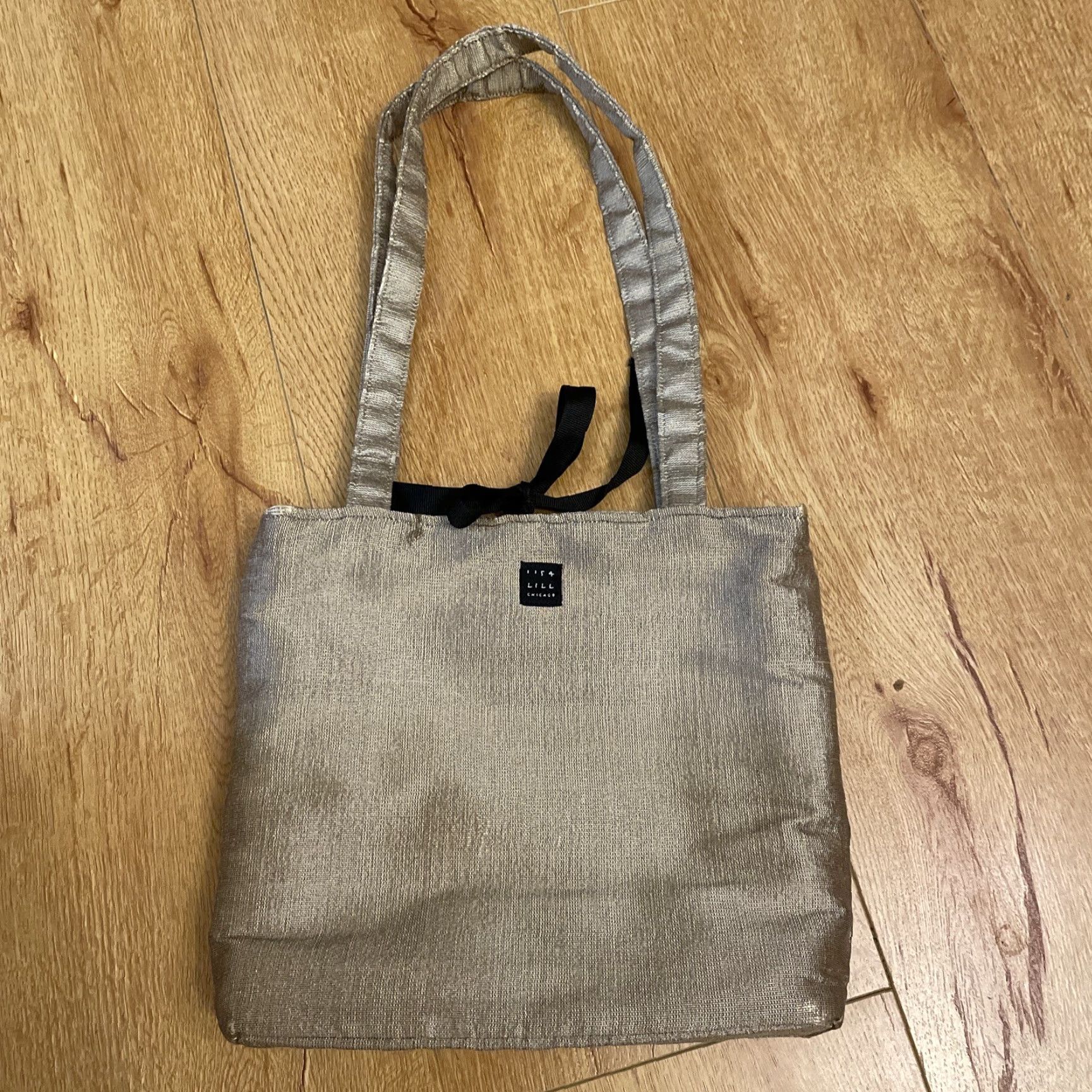 Vintage VINTAGE Lisa Lill Studio Reversable Shoulder Bag Fabric Tote Metallic Gold Two Pockets Womens Bag Brown Exterior Cotton Blend Pockets 2 Size ONE SIZE - 7 Thumbnail