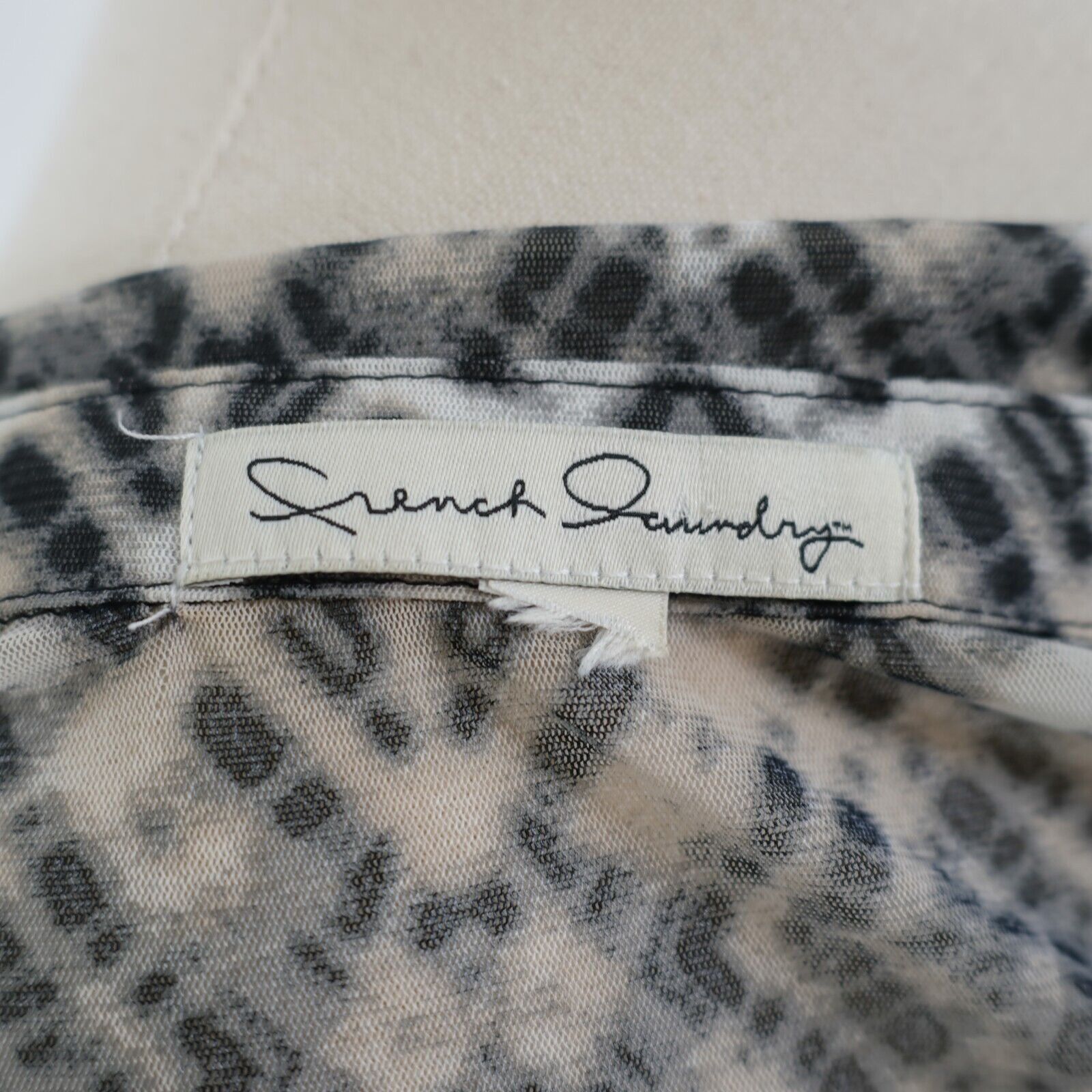 Designer French Laundry White Black Tan Animal Print Collared V-Neck Size XL / US 12-14 / IT 48-50 - 9 Thumbnail