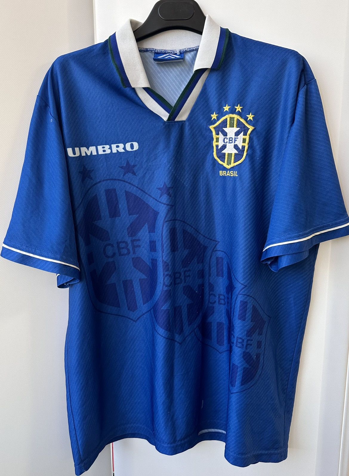 Umbro Vintage umbro Brazil soccer jersey away 1994 blue rare L Size US L / EU 52-54 / 3 - 1 Thumbnail