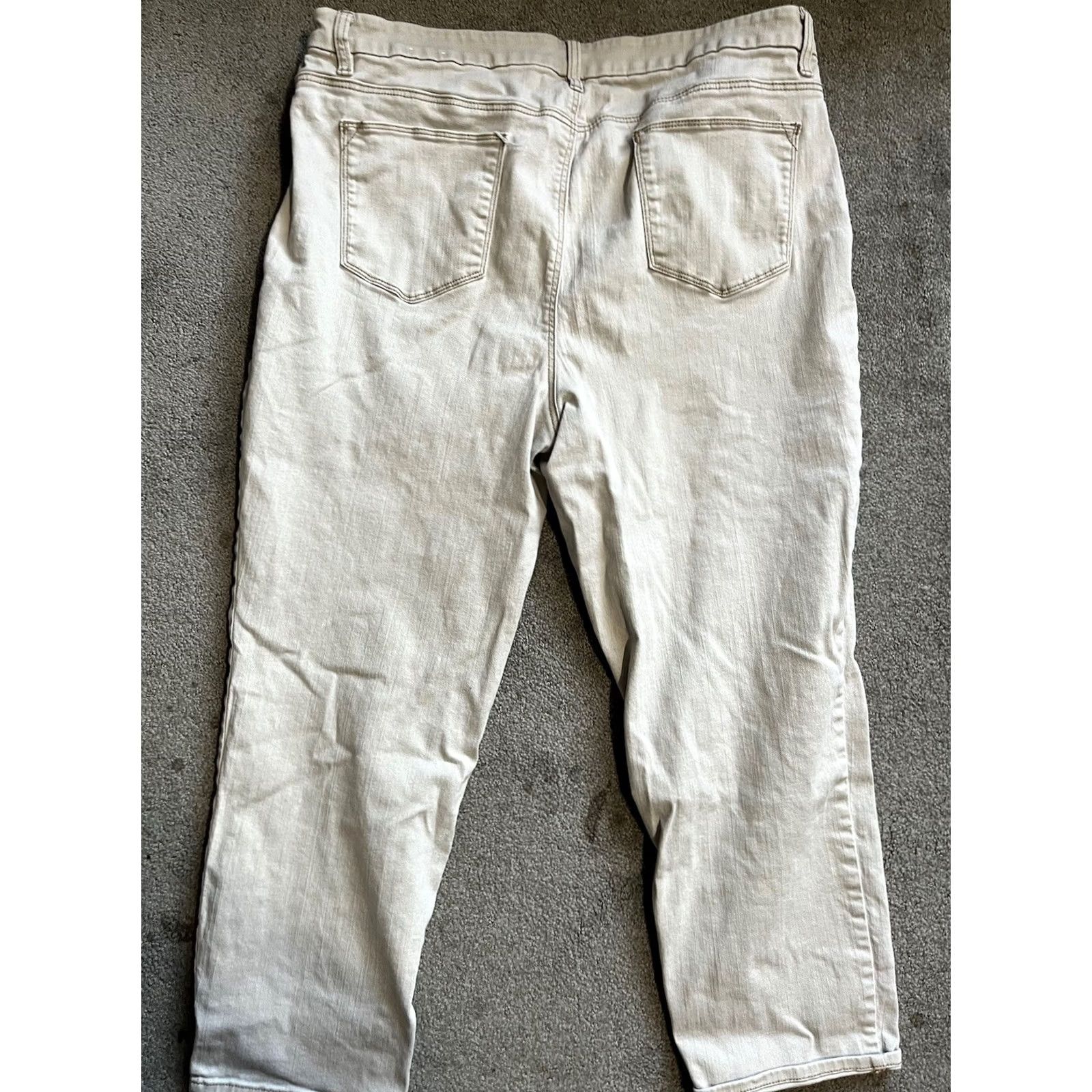 Vintage Chicos Perfect Stretch Girlfriend Slim Leg Ankle Jeans 3 Tan Comfort Shaping fit Size 40" / US 18 - 3 Thumbnail