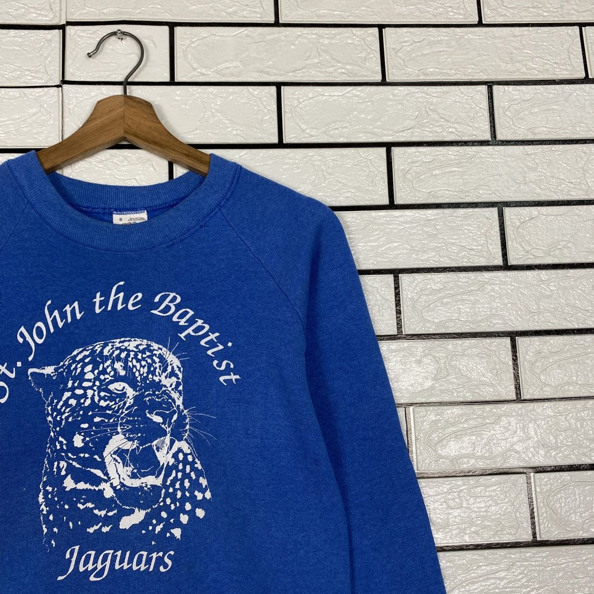 Vintage Vintage Sweatshirt St John The Baptist Jaguars Big Logo Size US S / EU 44-46 / 1 - 7 Thumbnail