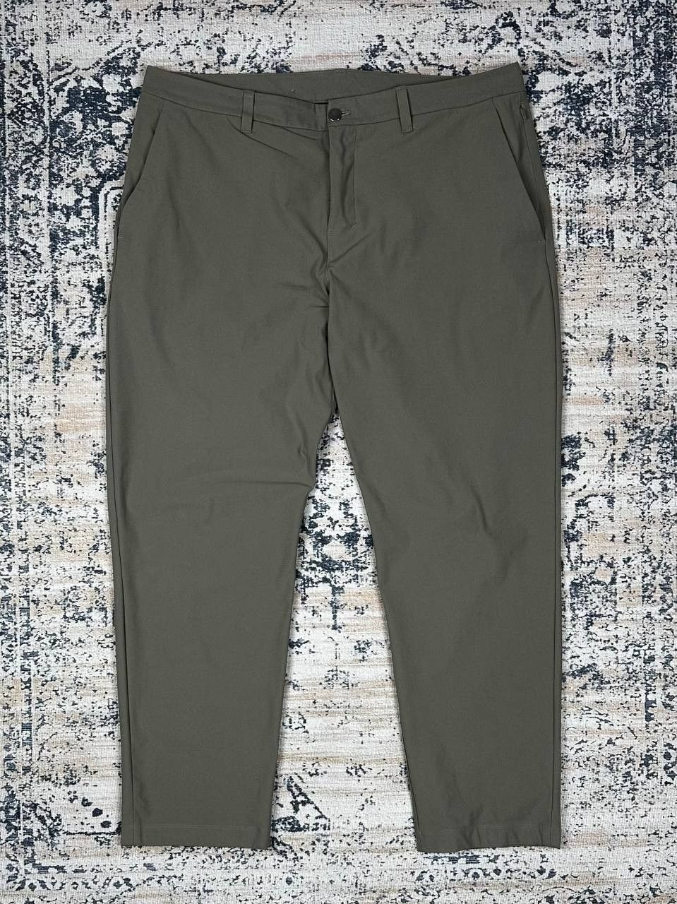 Lululemon Lululemon Luxury Sportswear Chino ABC Pants Size US 40 / EU 56 - 1 Thumbnail