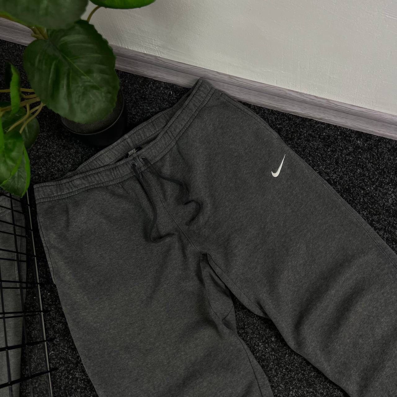 Nike Nike sweatpants mini swoosh baggy fit skater rap streetwear Size US 38 / EU 54 - 2 Thumbnail