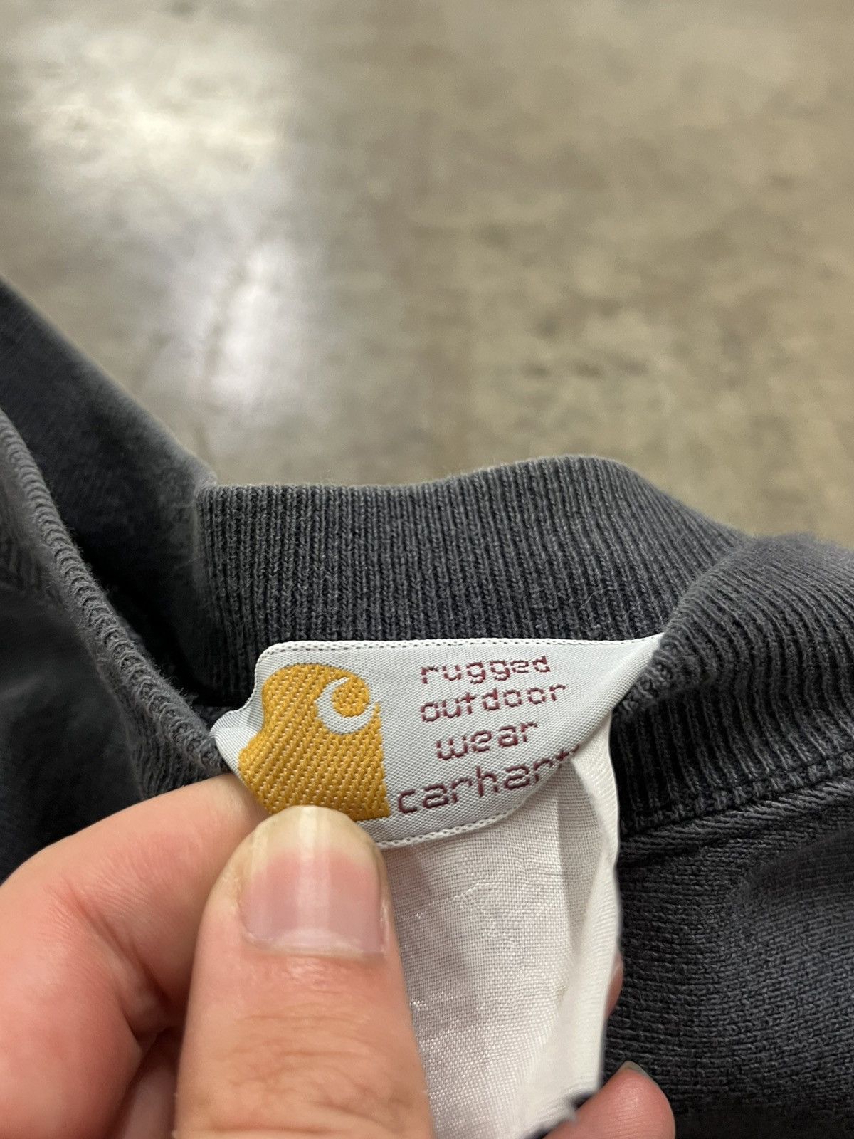 Carhartt Carhartt vintage faded black charcoal gray rugged wear crew Size US XL / EU 56 / 4 - 6 Thumbnail