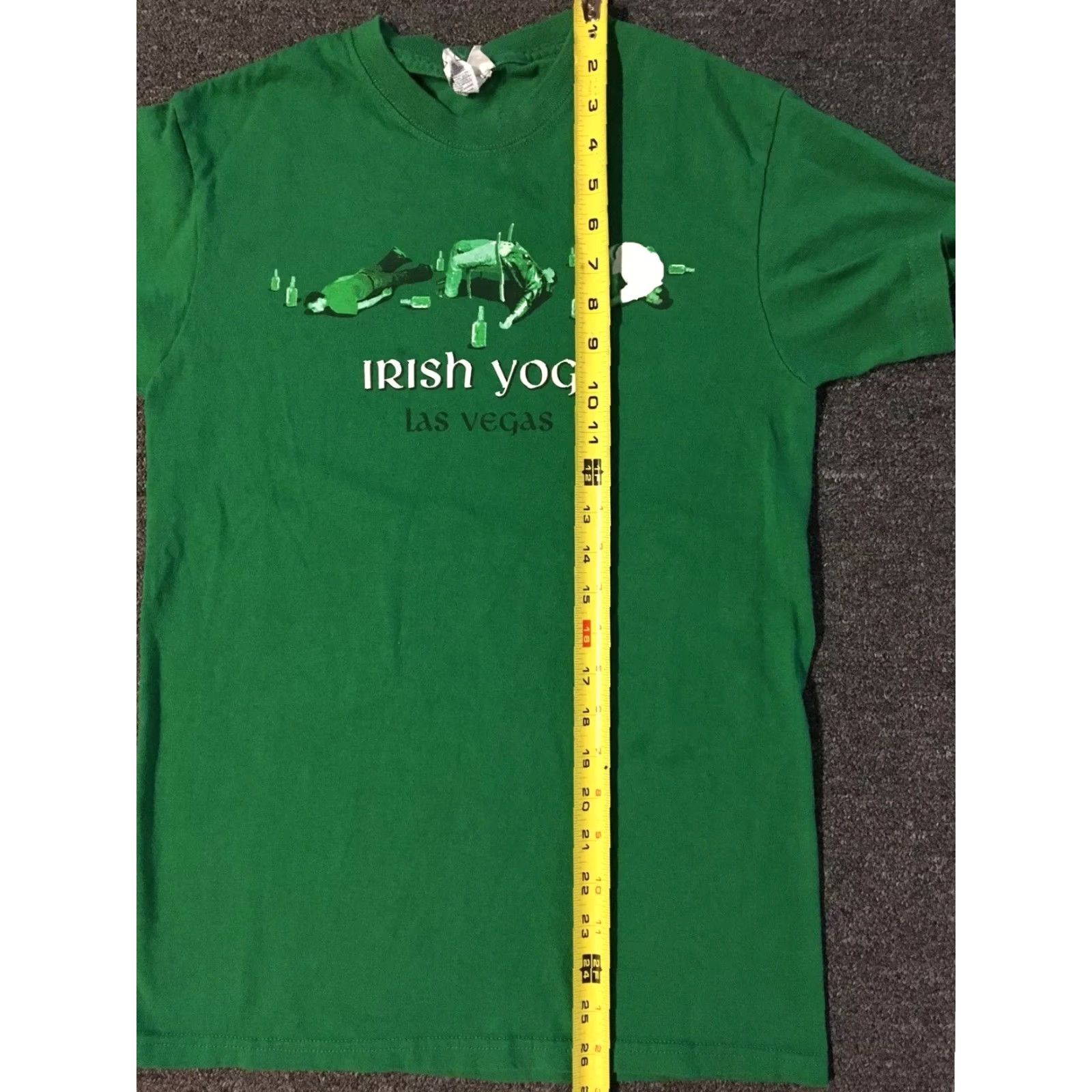 Delta VINTAGE Las Vegas Irish Yoga Shirt S Green 90s Funny Beer Strip MGM City Dad Mens T-Shirt Short Sleeve Size US S / EU 44-46 / 1 - 7 Thumbnail