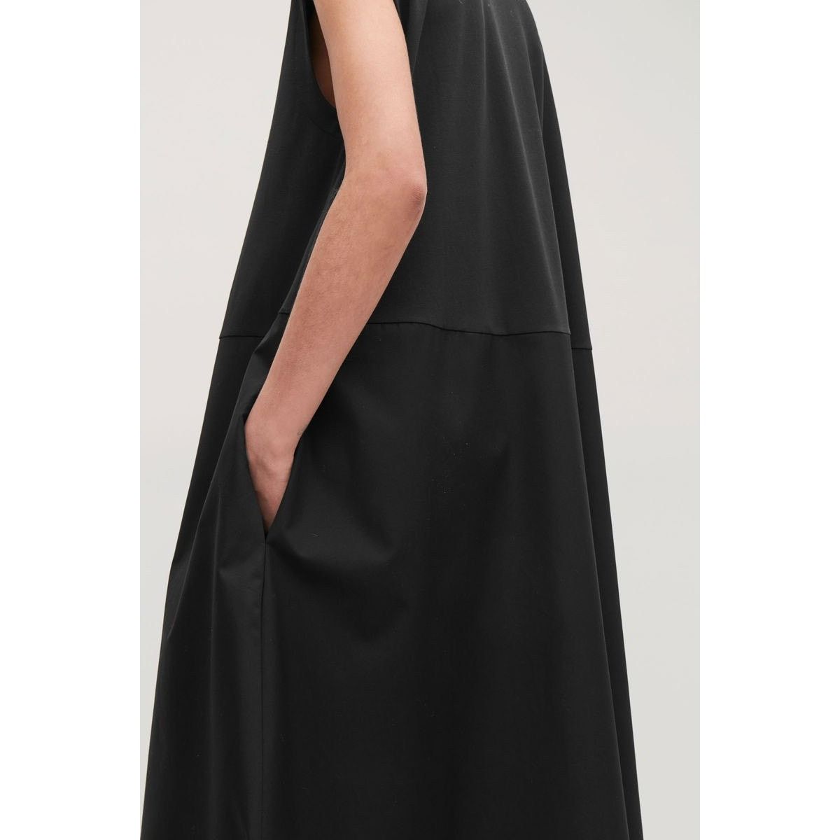 Cos COS Black Sleeveless Woven-Panel Midi Dress S Minimalist Size S / US 4 / IT 40 - 2 Thumbnail