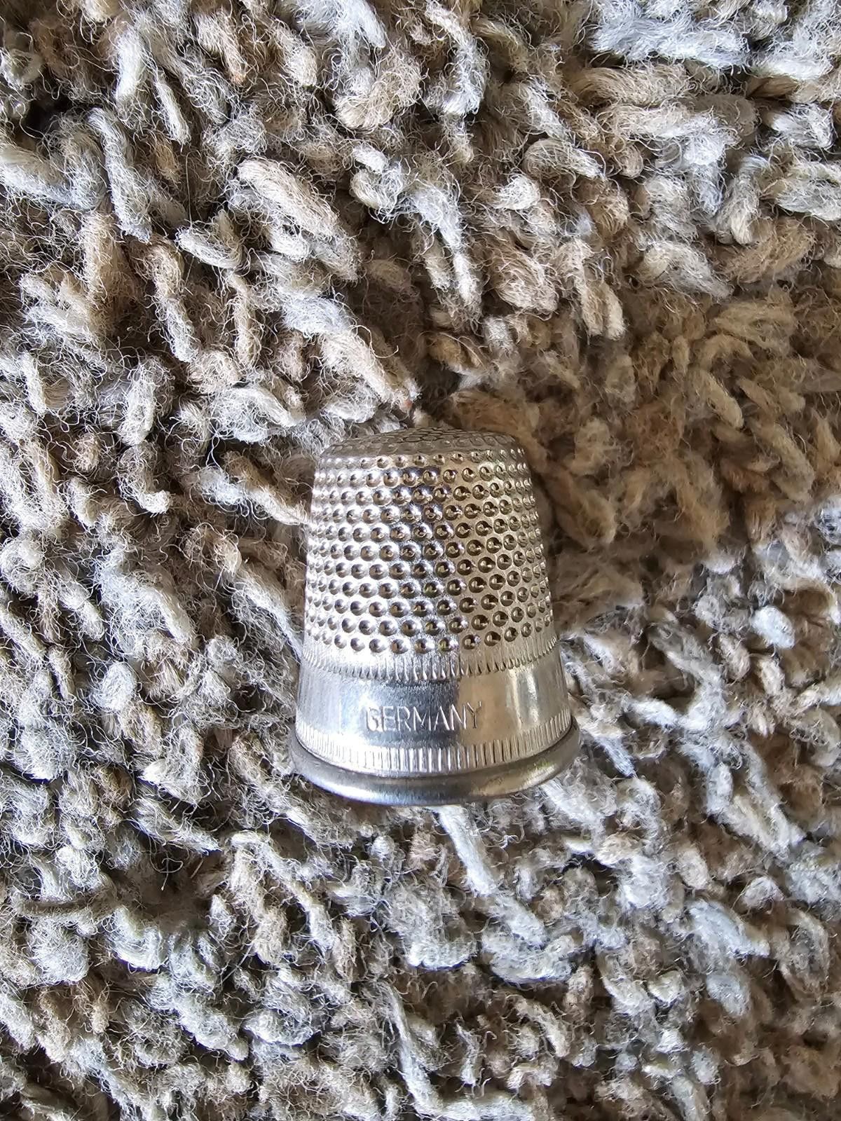 Designer Vintage Dimpled Design Thimble Metal Marked Size ONE SIZE - 1 Thumbnail