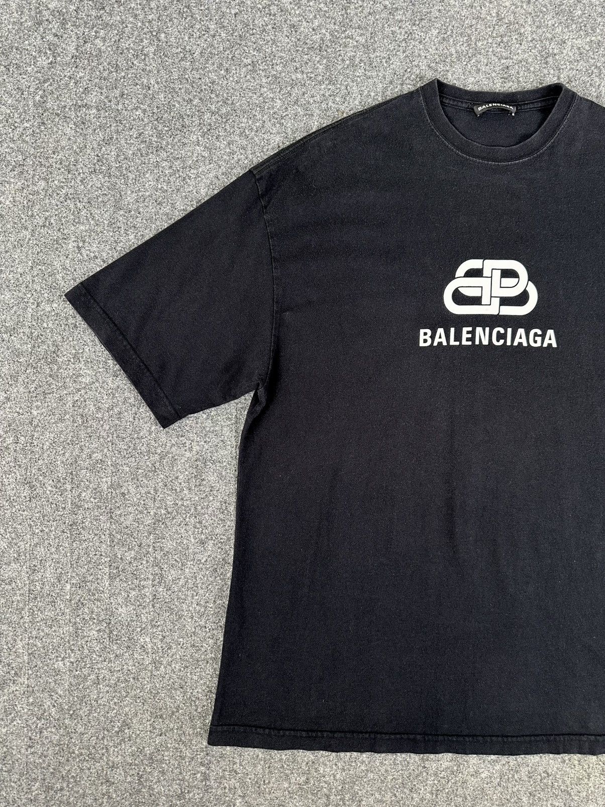 Balenciaga Balenciaga - BB Interlocking Logo - Short Sleeve Shirt Black Size US M / EU 48-50 / 2 - 3 Thumbnail