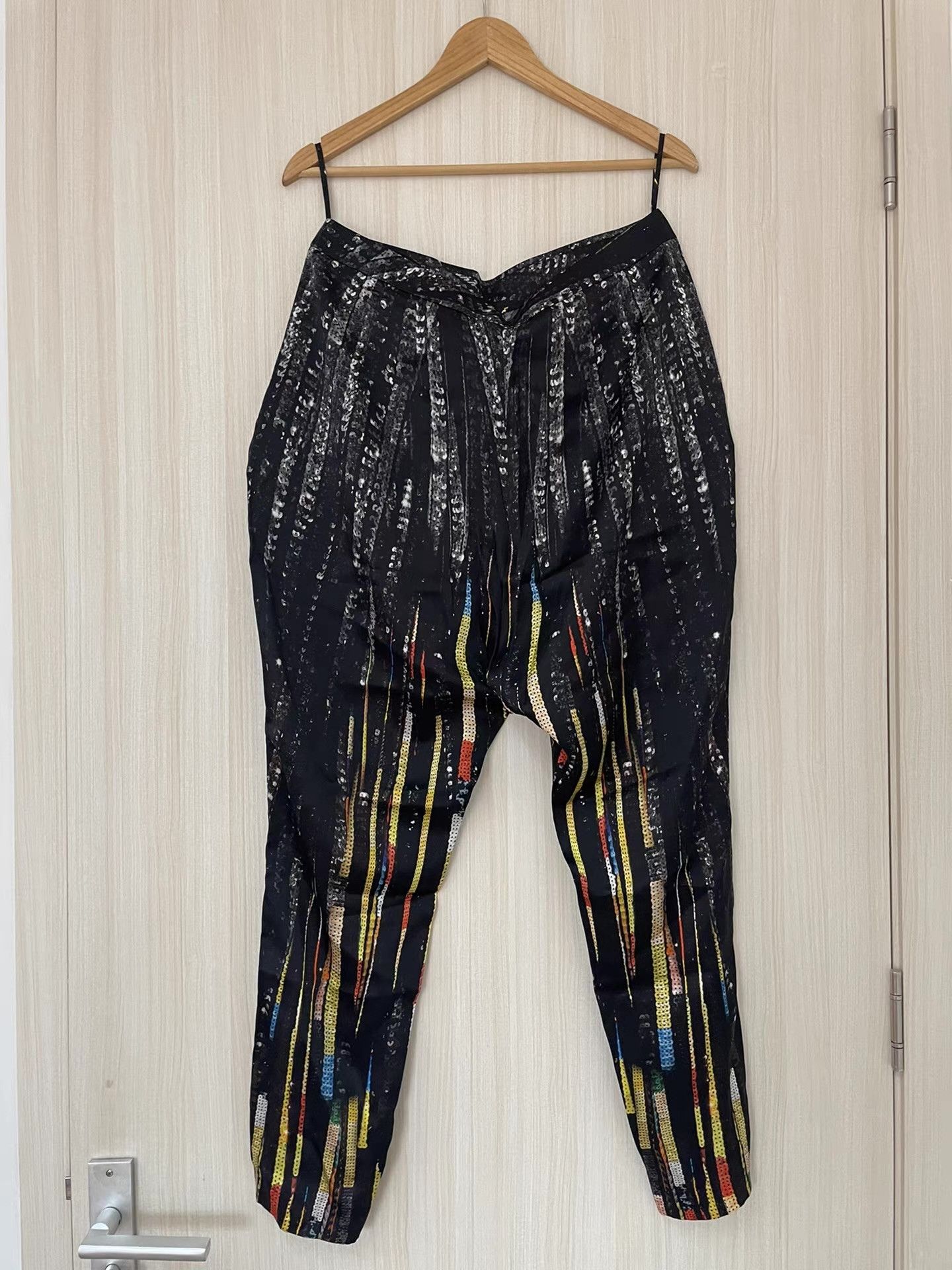 Givenchy Givenchy Silk Harem Pants Ｑ21 Size 30" / US 8 / IT 44 - 2 Thumbnail