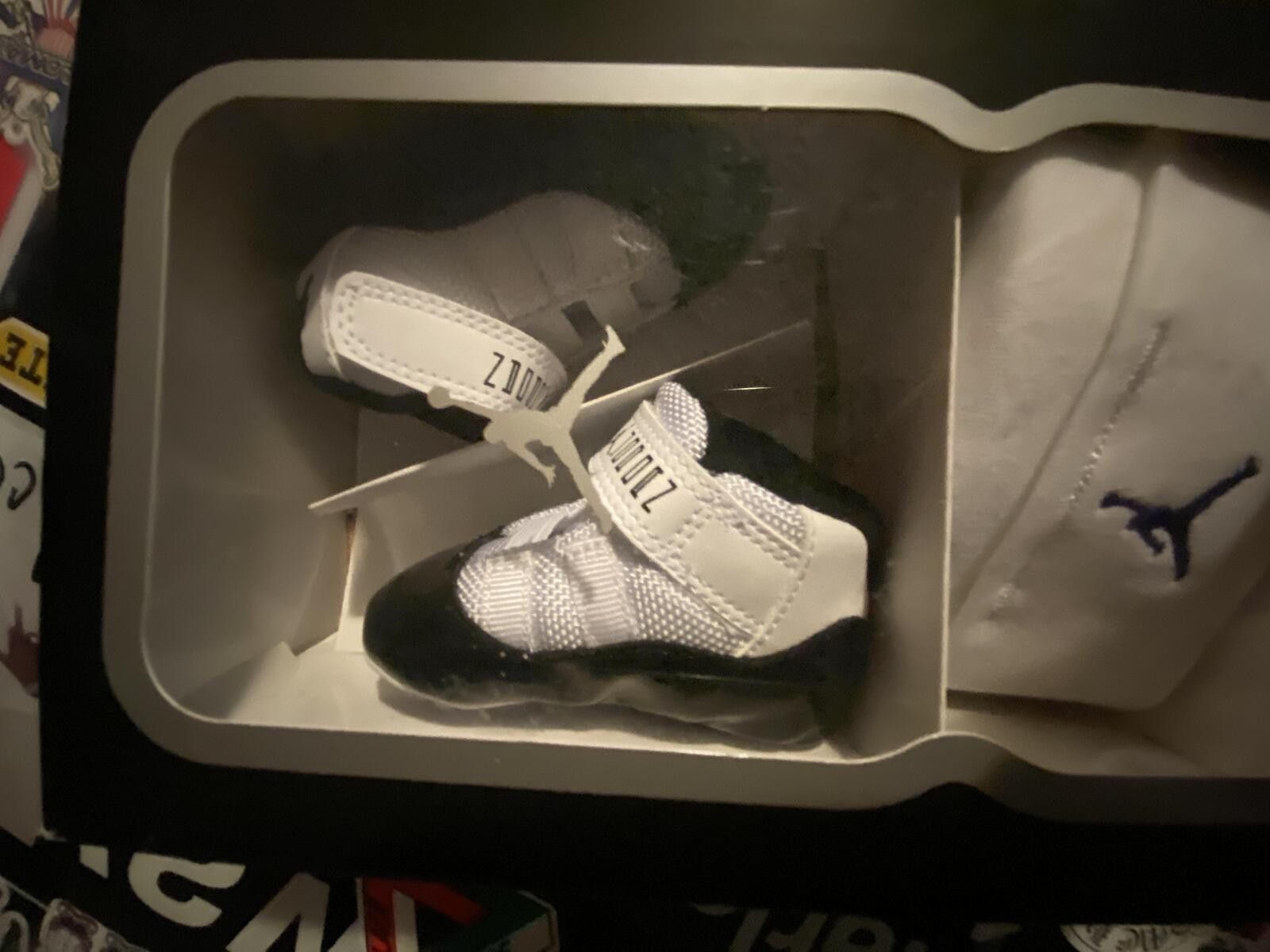 Jordan Brand Jordan Retro 11 Concord Infant Gift Set w/ Beanie 2c DS OG Size US 5 / EU 37 - 2 Thumbnail