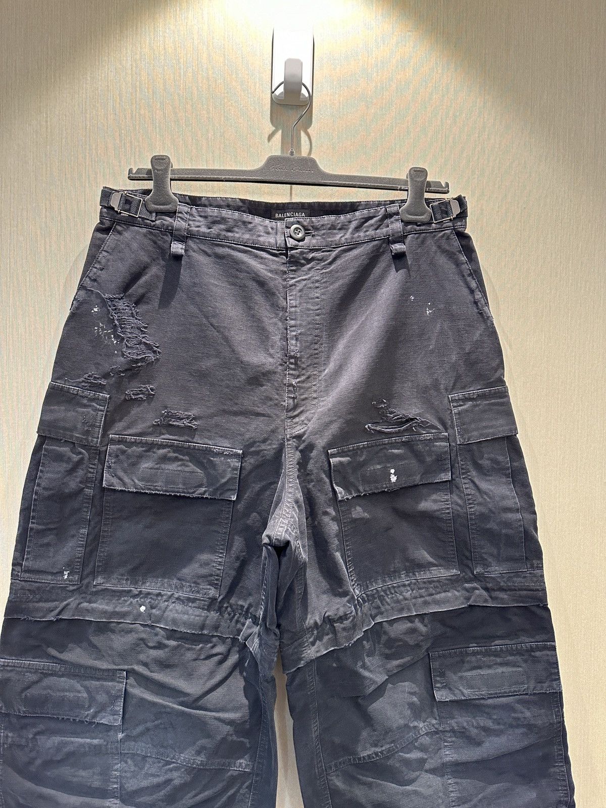 Balenciaga Balenciaga Destroyed Cargo Pants Mud Dyed Size US 36 / EU 52 - 2 Thumbnail