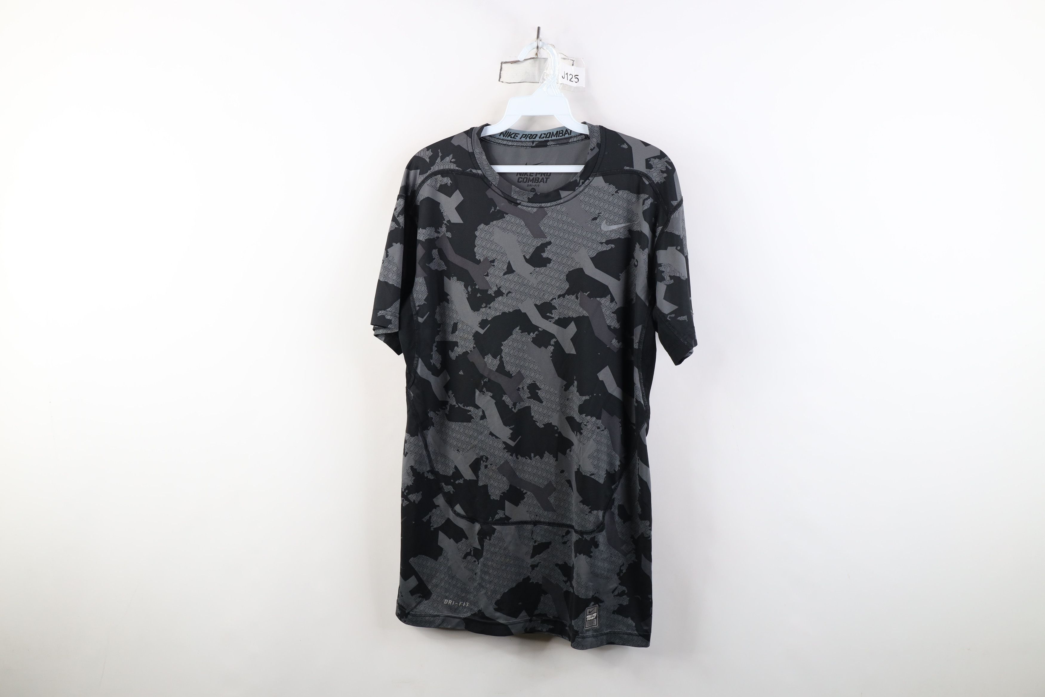Nike Nike Pro Combat Camouflage Training Short Sleeve T-Shirt Size US XL / EU 56 / 4 - 1 Thumbnail