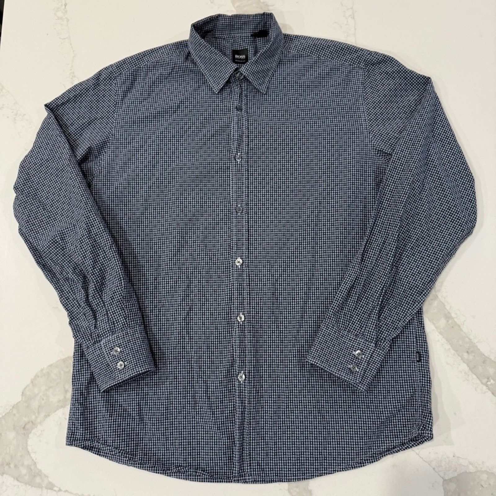Hugo Boss Hugo Boss Button Down Dress Shirt Mens XL Regular Fit Navy Size US XL / EU 56 / 4 - 1 Thumbnail