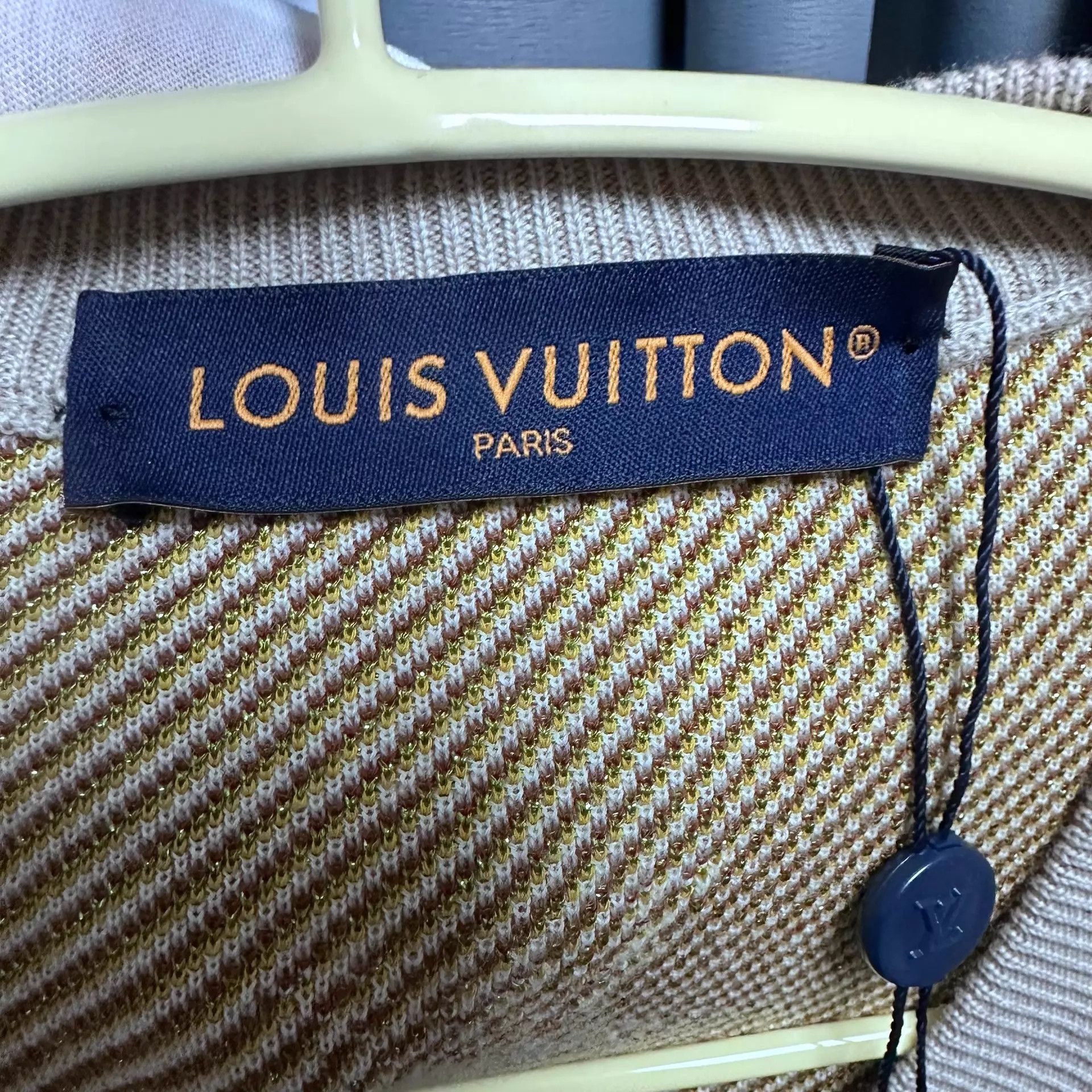 Louis Vuitton LV SS26 Collarless Jacquard Pearl Button Beige Knit Size US XL / EU 56 / 4 - 3 Thumbnail