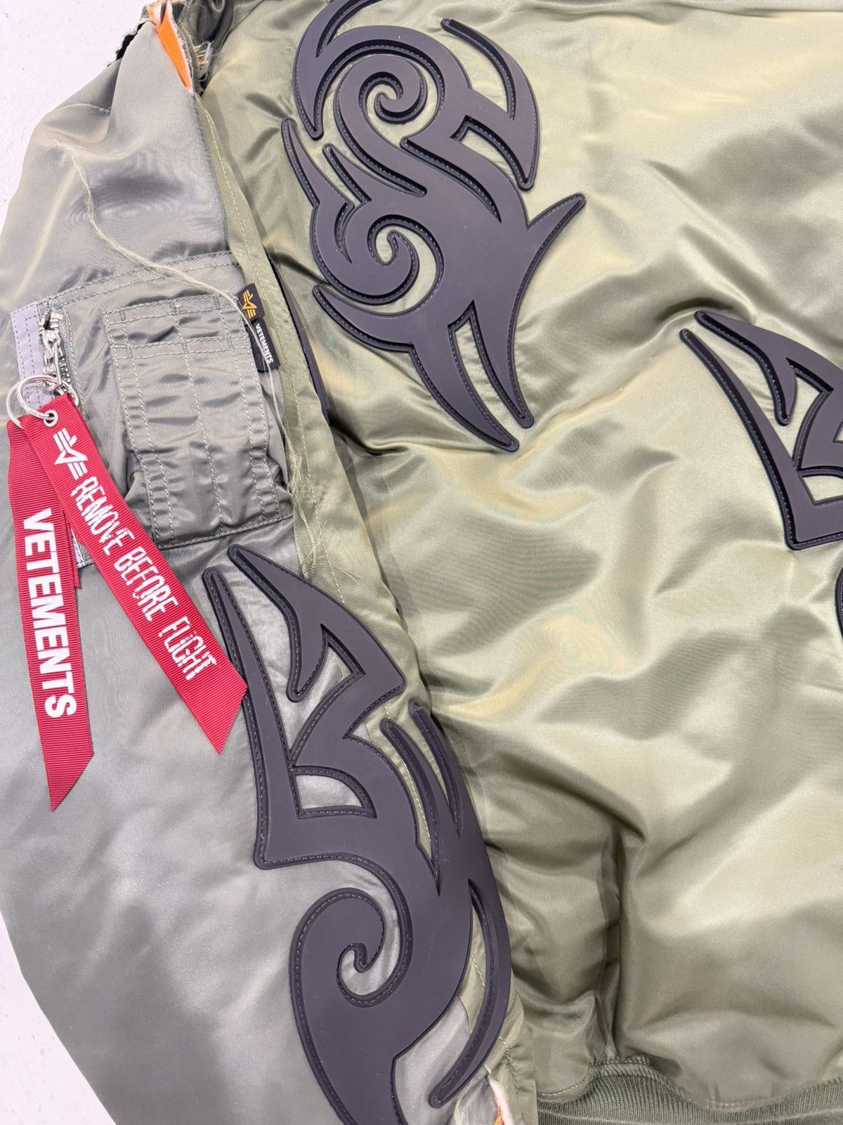 Vetements Vetements ‘Tribal Reworked’ Bomber Jacket (S) Size US S / EU 44-46 / 1 - 4 Thumbnail