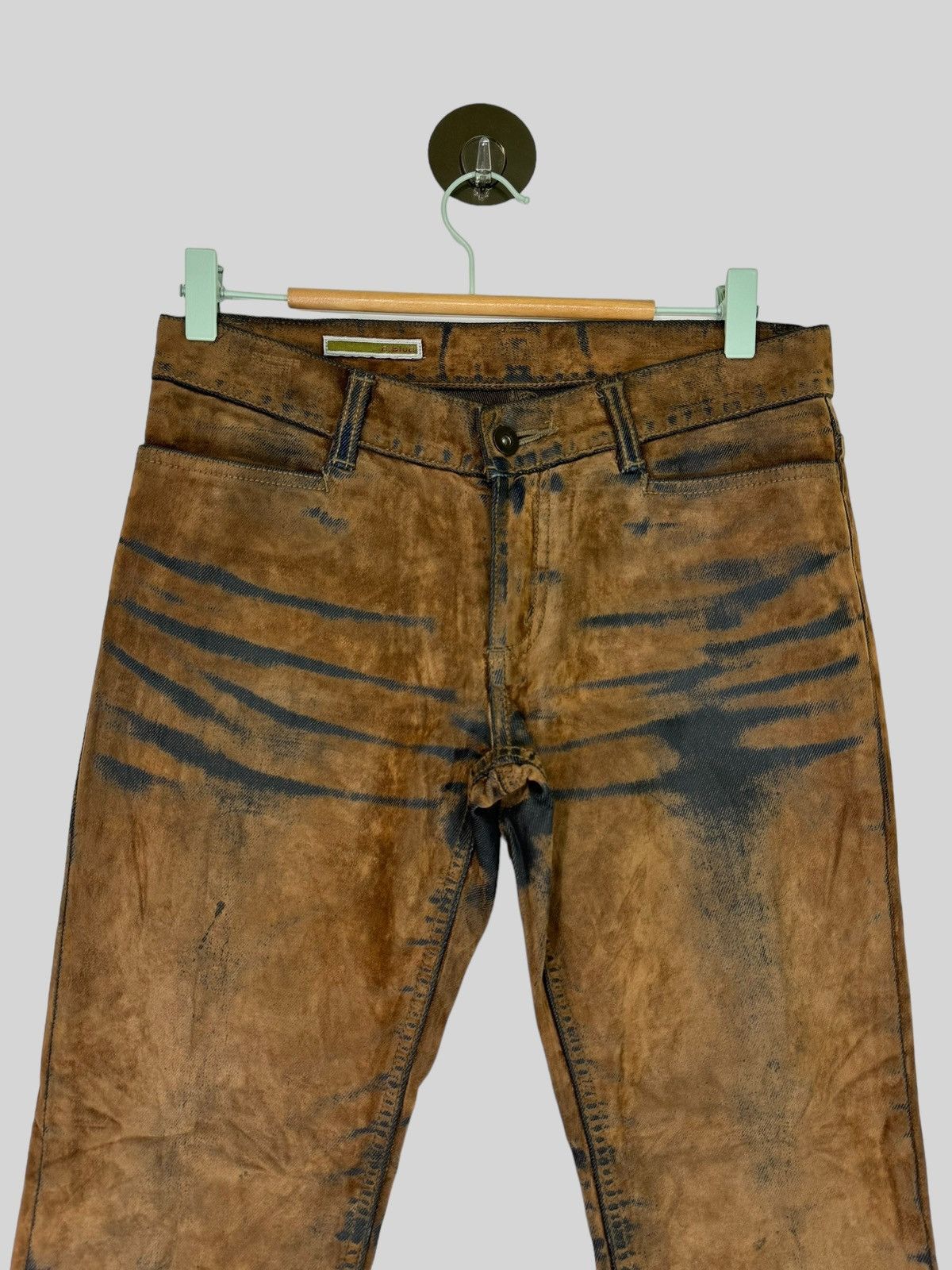 Tornado Mart VINTAGE E.BLUE RAINBOW CLAW MARKS BROWN DISTRESSED JEAN Size US 29 - 4 Thumbnail