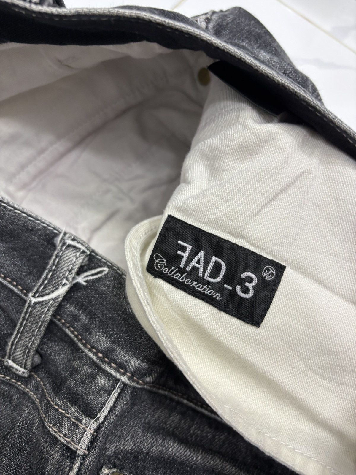 Fad Three × If Six Was Nine × Le Grande Bleu (L.G.B.) 🔥FAD_3 COLLABORATION STRAIGHT LEG BLACK DENIM JEANS Size US 32 / EU 48 - 10 Thumbnail