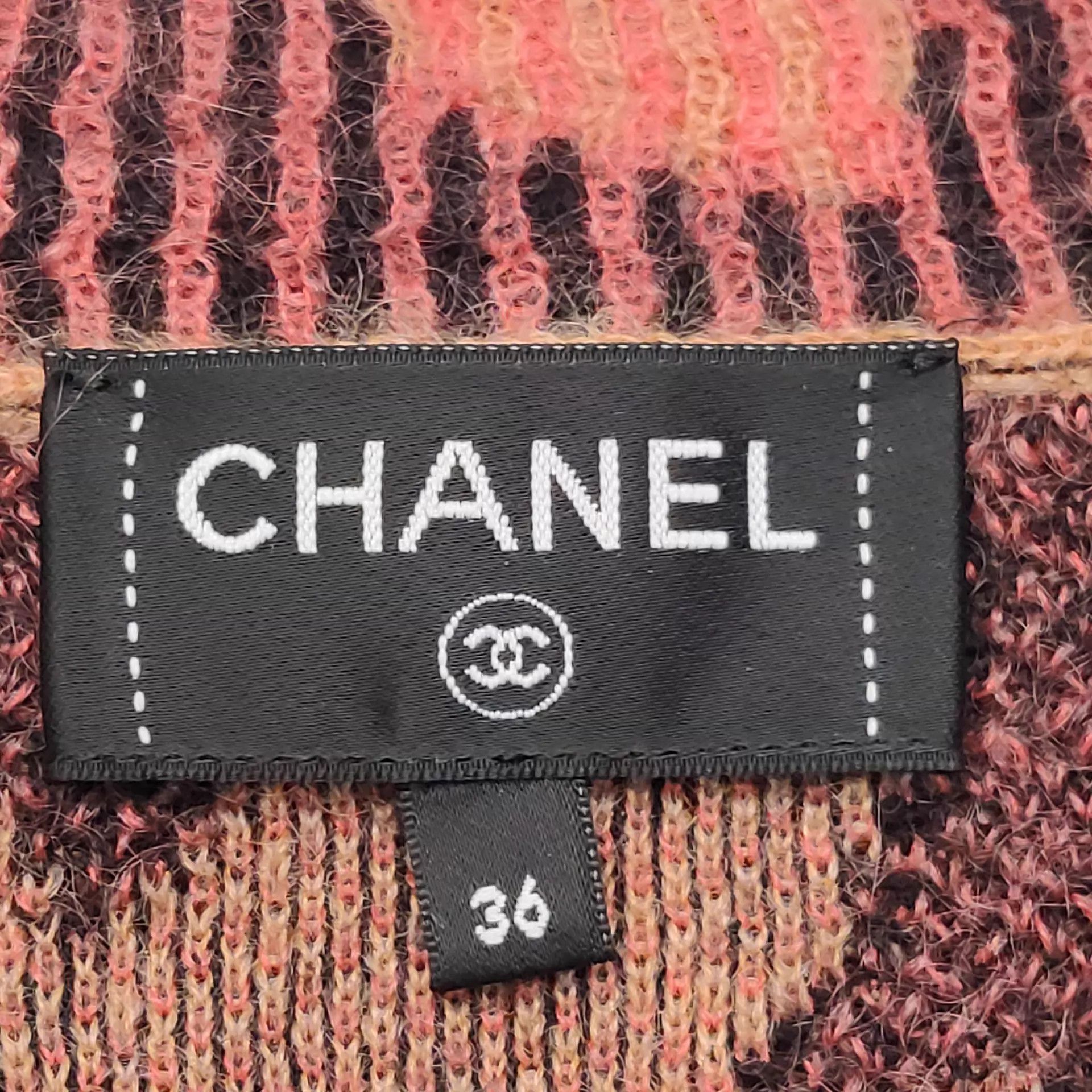 Chanel Chanel Classic Short Jacket Size XS / US 0-2 / IT 36-38 - 3 Thumbnail