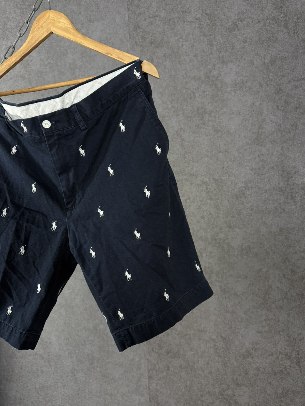 Polo Ralph Lauren Polo Ralph Lauren designer monogram shorts Size US 34 / EU 50 - 2 Thumbnail