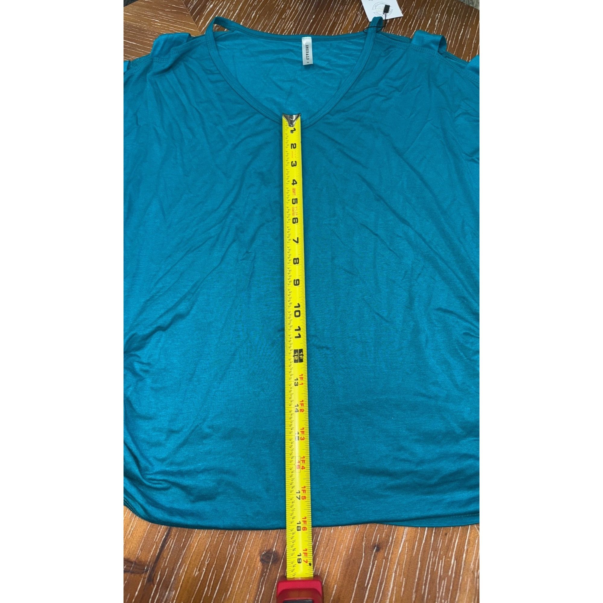 Other Womens Teal Cut-Out Short Sleeve V-Neck Top With Ruched Side Size M / US 6-8 / IT 42-44 - 3 Thumbnail