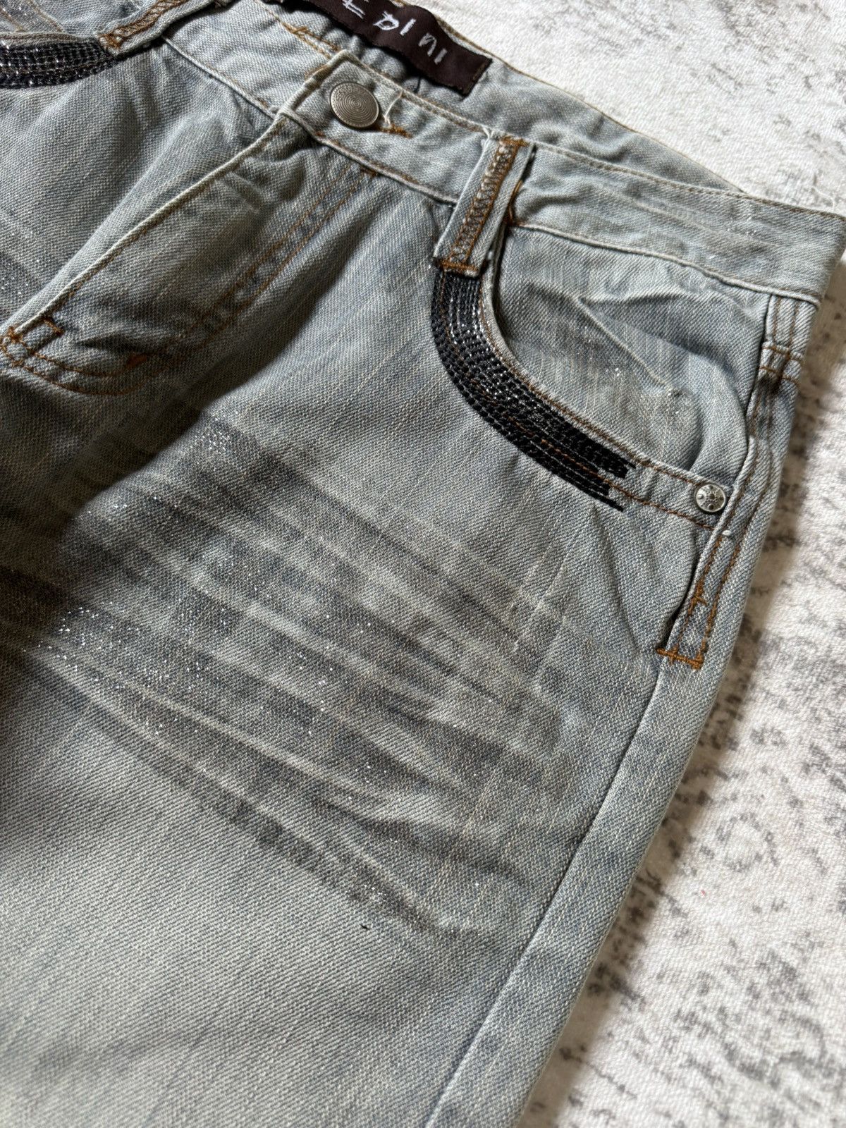 GOSTAR DE FUGA × Japanese Brand × Vintage Jue Dini Japan Smokey Gray Whisker & Claw Mark Glitter Jeans Size US 30 / EU 46 - 5 Thumbnail