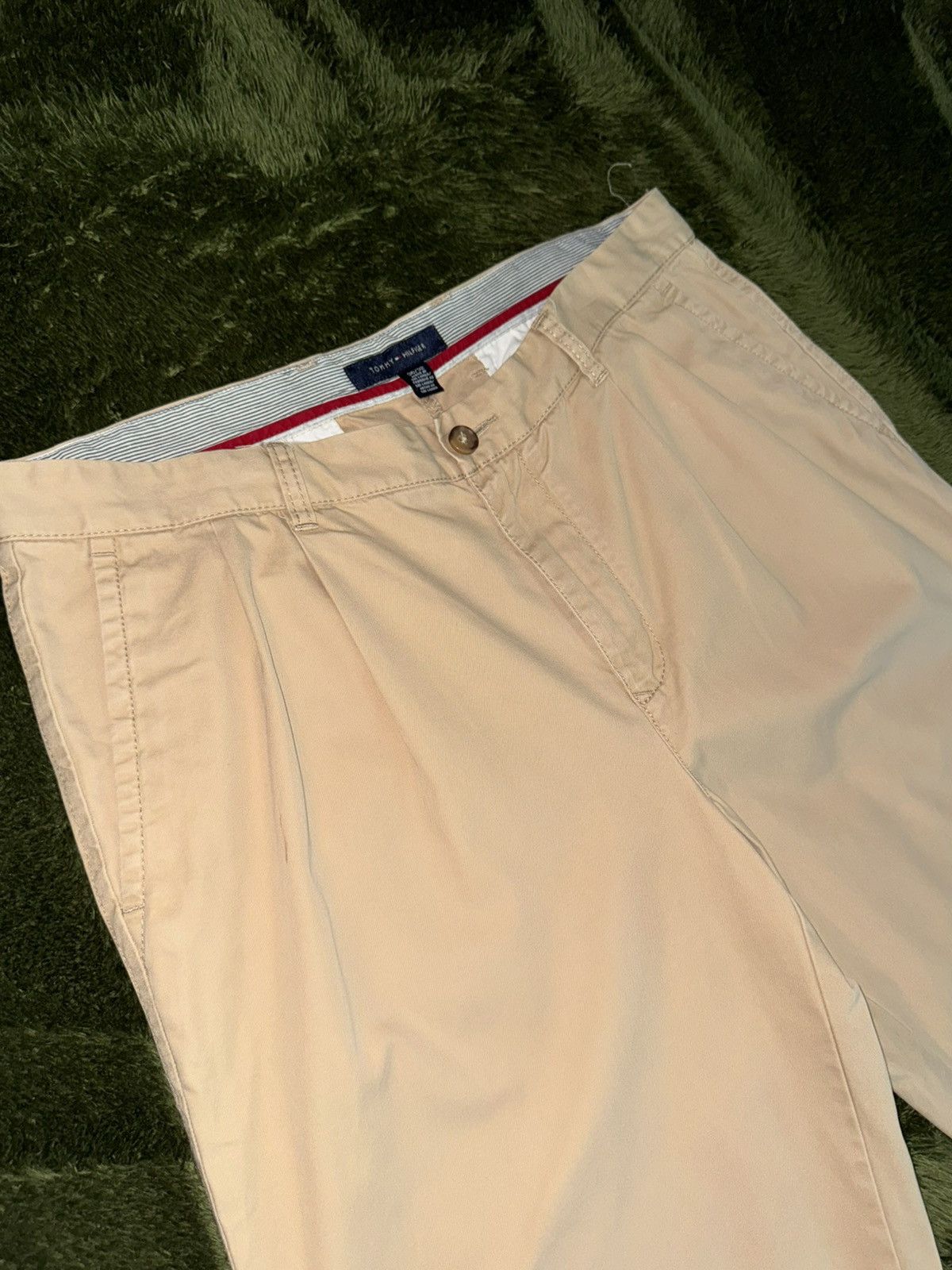 Tommy Hilfiger [W36/L32] Tommy Hilfiger two tucked washed chino pants Size US 36 / EU 52 - 2 Thumbnail