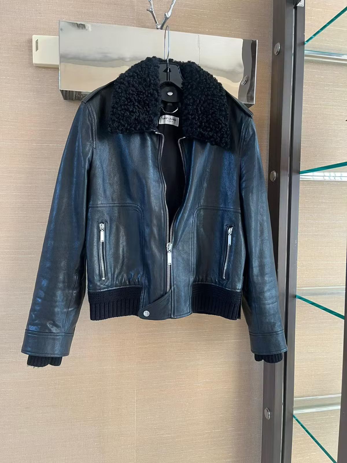Saint Laurent Paris Shearling Collar Leather Jacket in Black Size US S / EU 44-46 / 1 - 2 Thumbnail