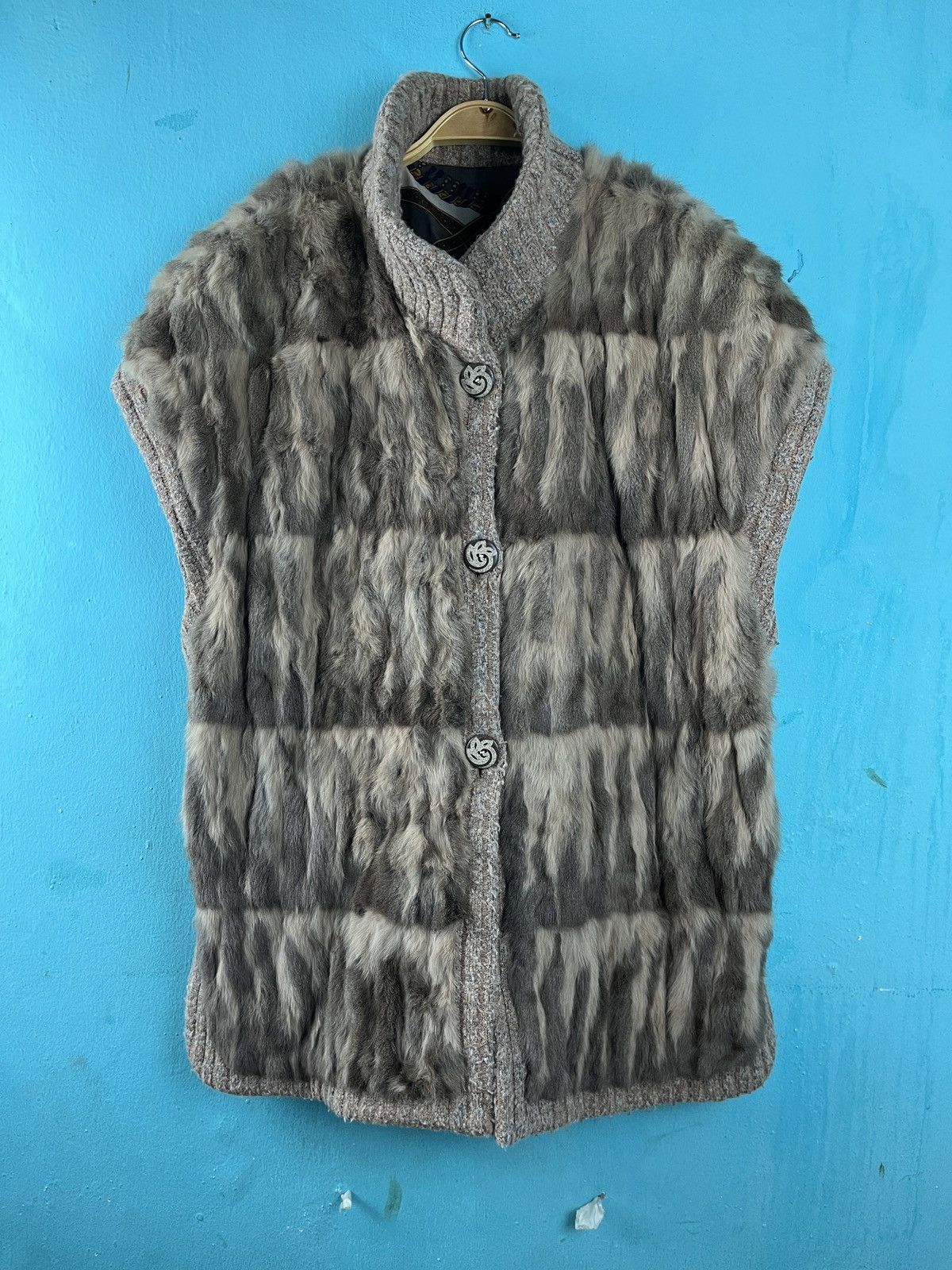 If Six Was Nine × Le Grande Bleu (L.G.B.) Vintage Japanese fur vest Size US L / EU 52-54 / 3 - 1 Thumbnail