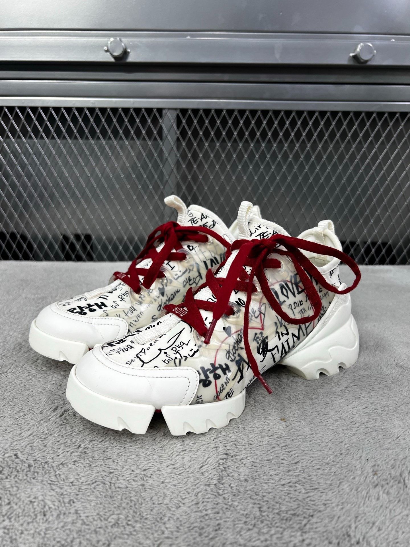 Dior Dior White Lowtop Sneakers 34 Women Size US 4 / IT 34 - 1 Thumbnail