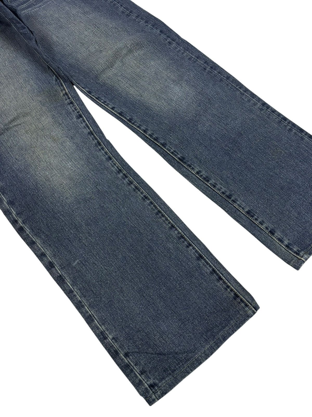 Guess × Vintage Vintage Guess Faded Rebel Straight Jeans Size US 32 / EU 48 - 4 Thumbnail