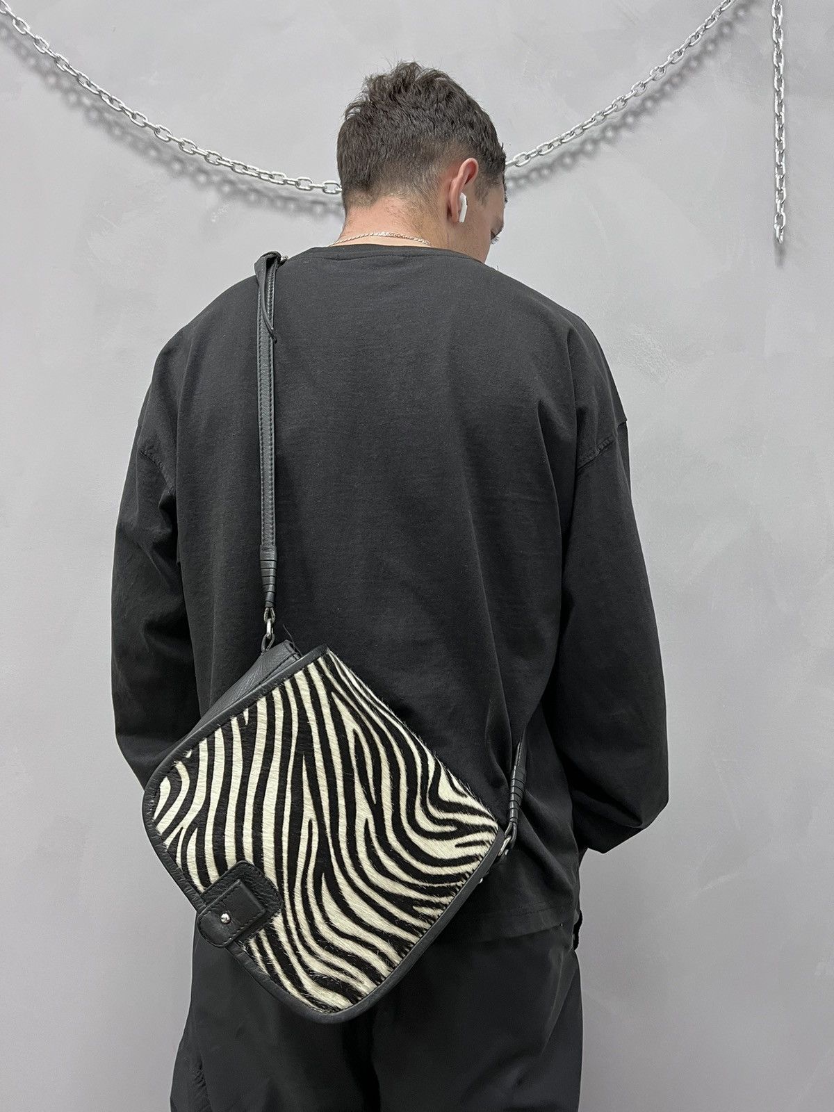 If Six Was Nine × Vintage VINTAGE ARCHIVE LEATHER METAL KAMRII STYLE MESSENGER BAG Size ONE SIZE - 1 Thumbnail