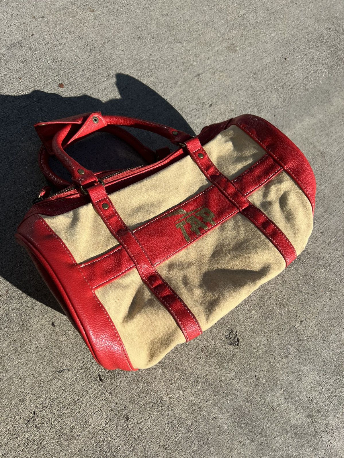 Vintage 60’s 70’s Vintage TAP Air Portugal Retro Indie Travel Bag Size ONE SIZE - 1 Thumbnail