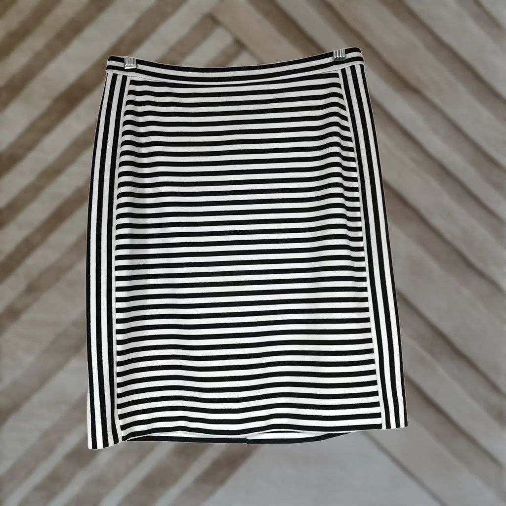 Banana Republic VINTAGE BANANA REPUBLIC WOMEN'S 4 BLACK & WHITE STRIPE PENCIL SKIRT Size 27" / US 4 / IT 40 - 1 Thumbnail