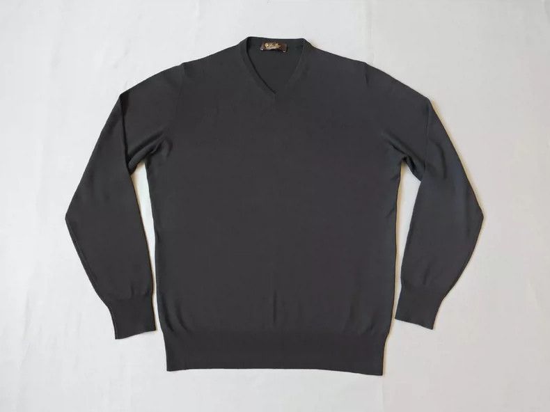 Loro Piana Loro Piana Baby Cashmere V-Neck Sweater - dmc Size US M / EU 48-50 / 2 - 1 Thumbnail