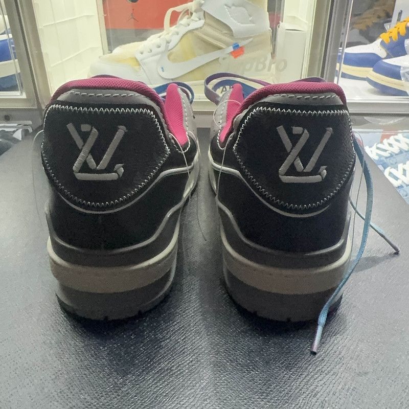 Louis Vuitton Louis Vuitton Stylish Low-Top Trainer for Men -2508 Size US 8.5 / EU 41-42 - 3 Thumbnail