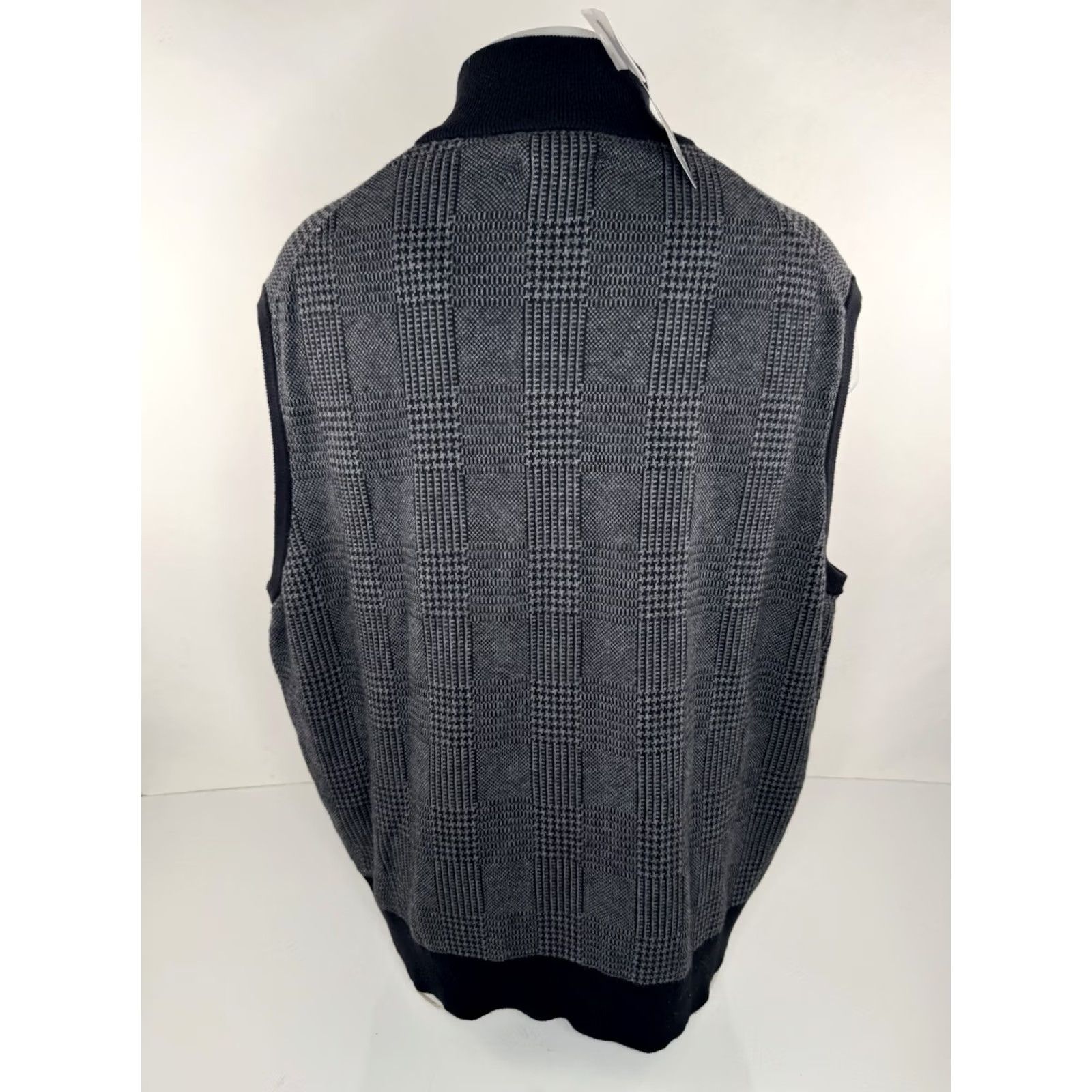 Cremieux Cremieux - NEW w TAG - CASHMERE BLEND Saint Germain Street XXL Sweater Vest Men Vintage 2XL Very Dark Blue/Gray Chest Vest Cashmere Mens 90s Style JB Size US XXL / EU 58 / 5 - 3 Thumbnail