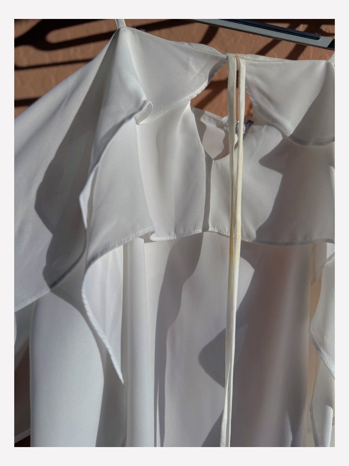 Guess GUESS White Ruffle Chiffon Halter Top – Elegant & Flowy Size M / US 6-8 / IT 42-44 - 2 Thumbnail