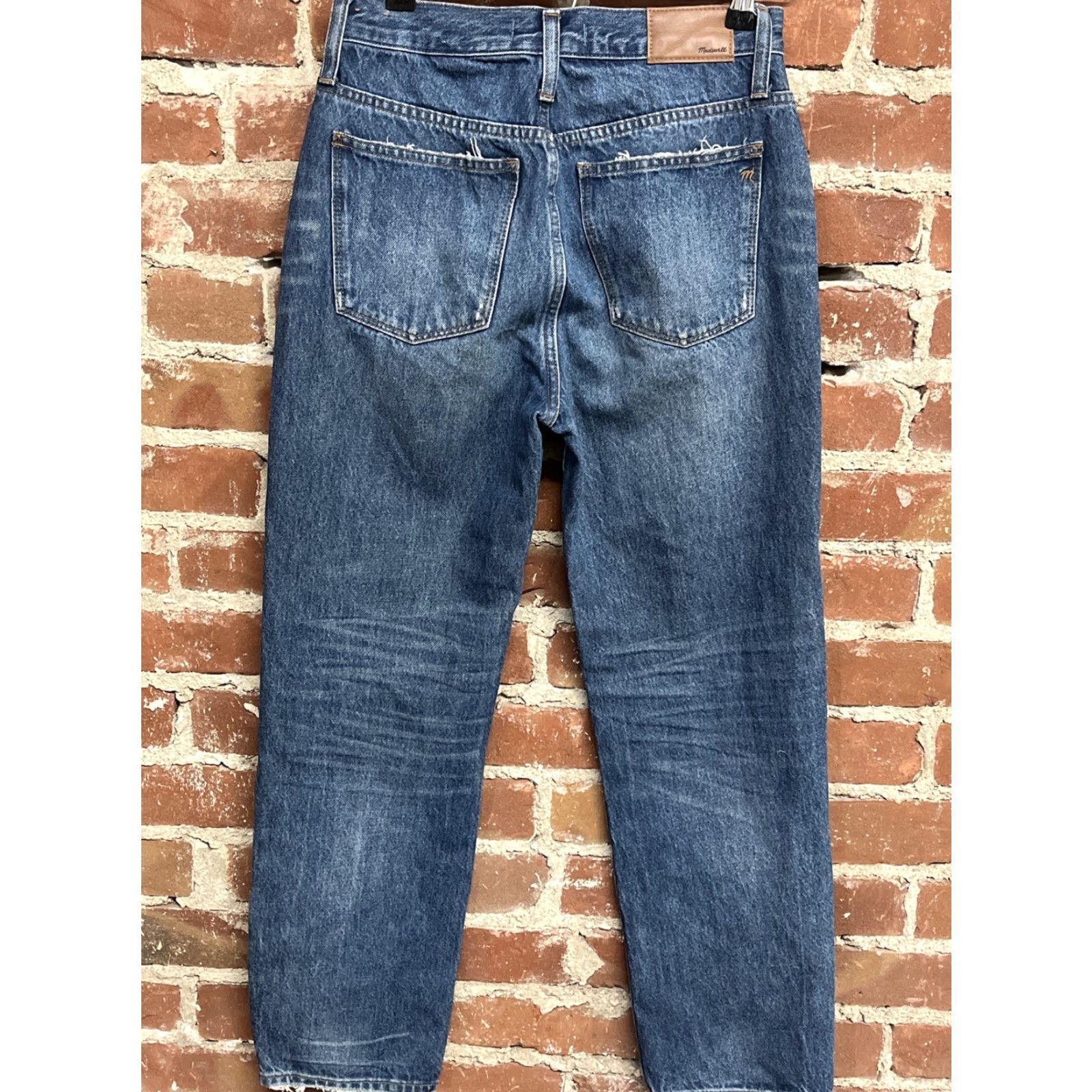 Madewell Madewell Jeans Womens Blue Denim Straight 25 Regular Dark Wash Size 25 Slim Classic Straight Jean Mens? Size 42" / US 20 - 2 Thumbnail